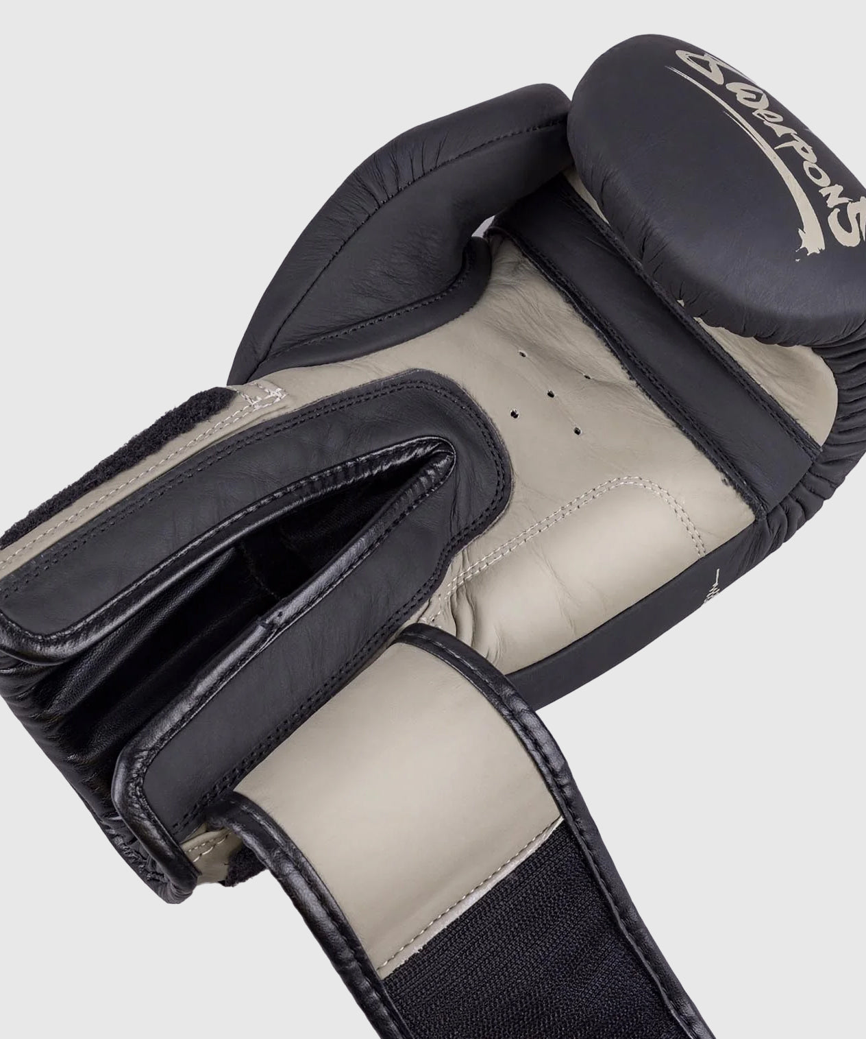 8 Weapons 8 Ways Yant Boxhandschuhe - Schwarz/Sand
