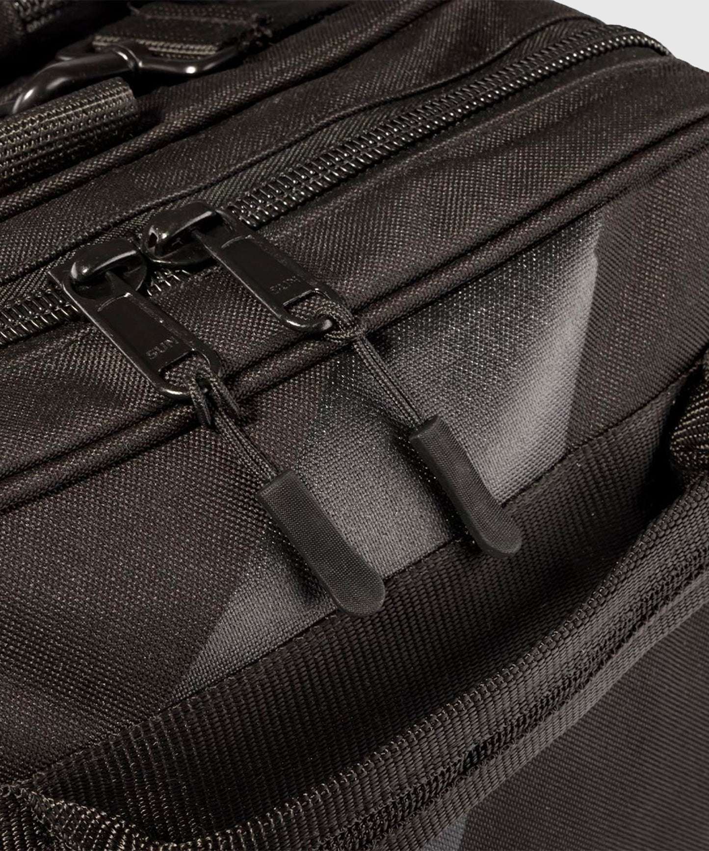 8 Weapons Big 8 Sports Bag – Black/Black