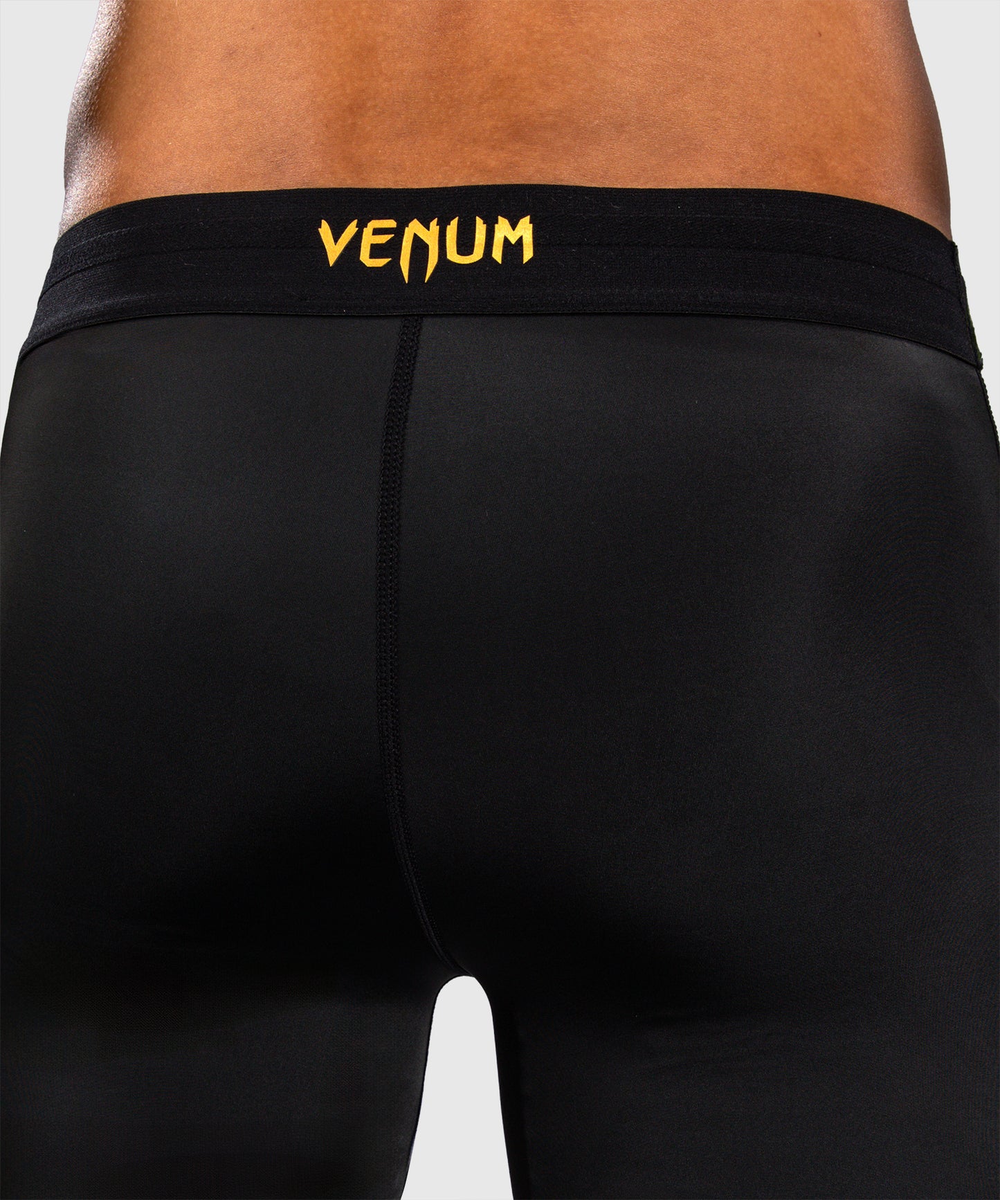 Venum G-Core Vale Tudo Kompressionsshort - Schwarz/Gold