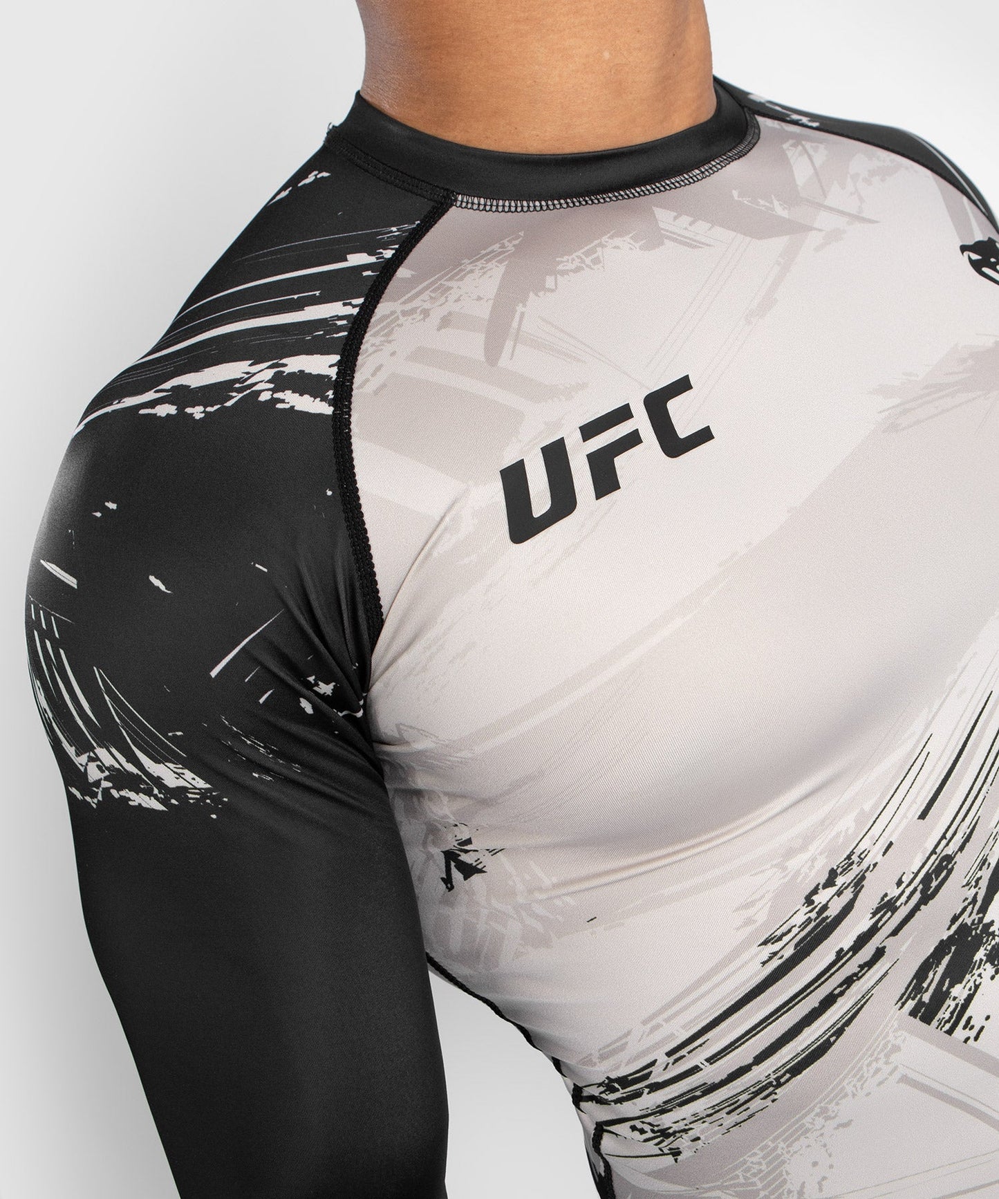 Venum Authentic Fight Week 2.0 UFC Compression T-Shirt - Sand/Schwarz