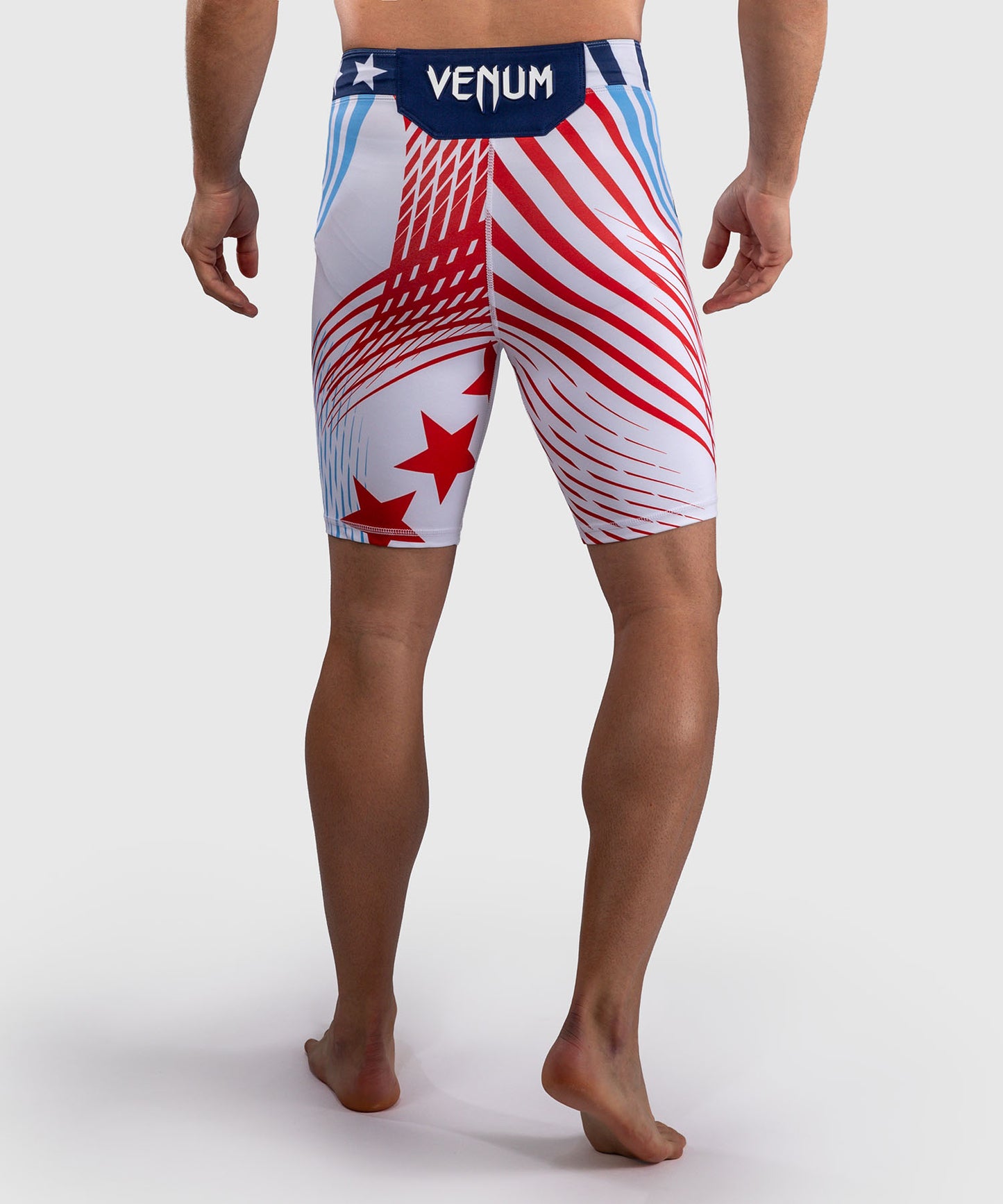 Official UFC Freedom 250 by Venum Authentic Fight Night Vale Tudo Shorts para hombre - Blanco
