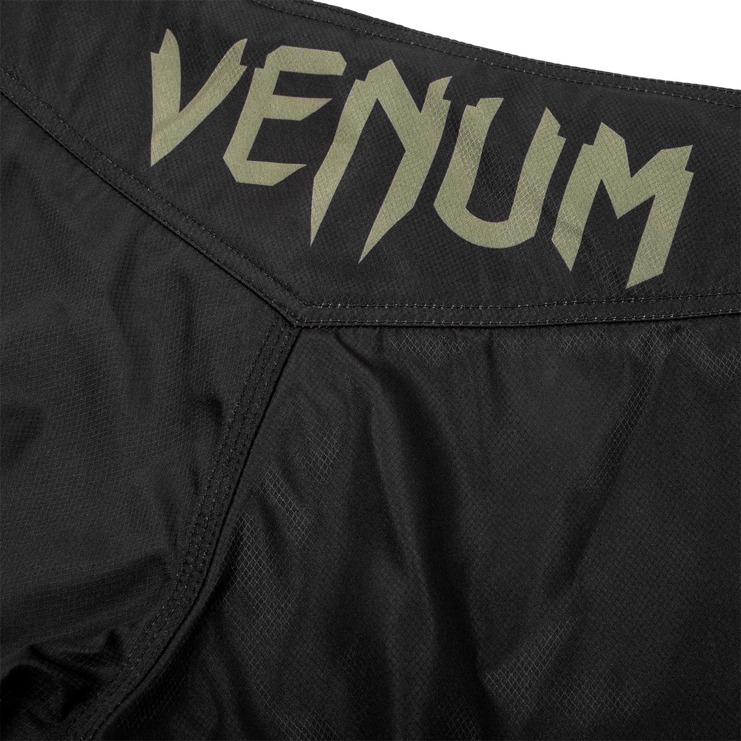 Venum Signature Fightshorts - Black/Khaki - Exclusive