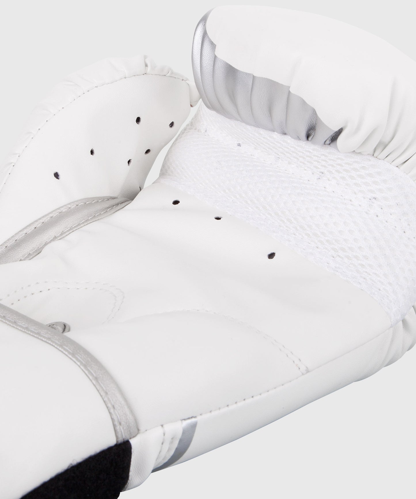 Guantes de Boxeo Venum Challenger 2.0 - Blanco/Plateado