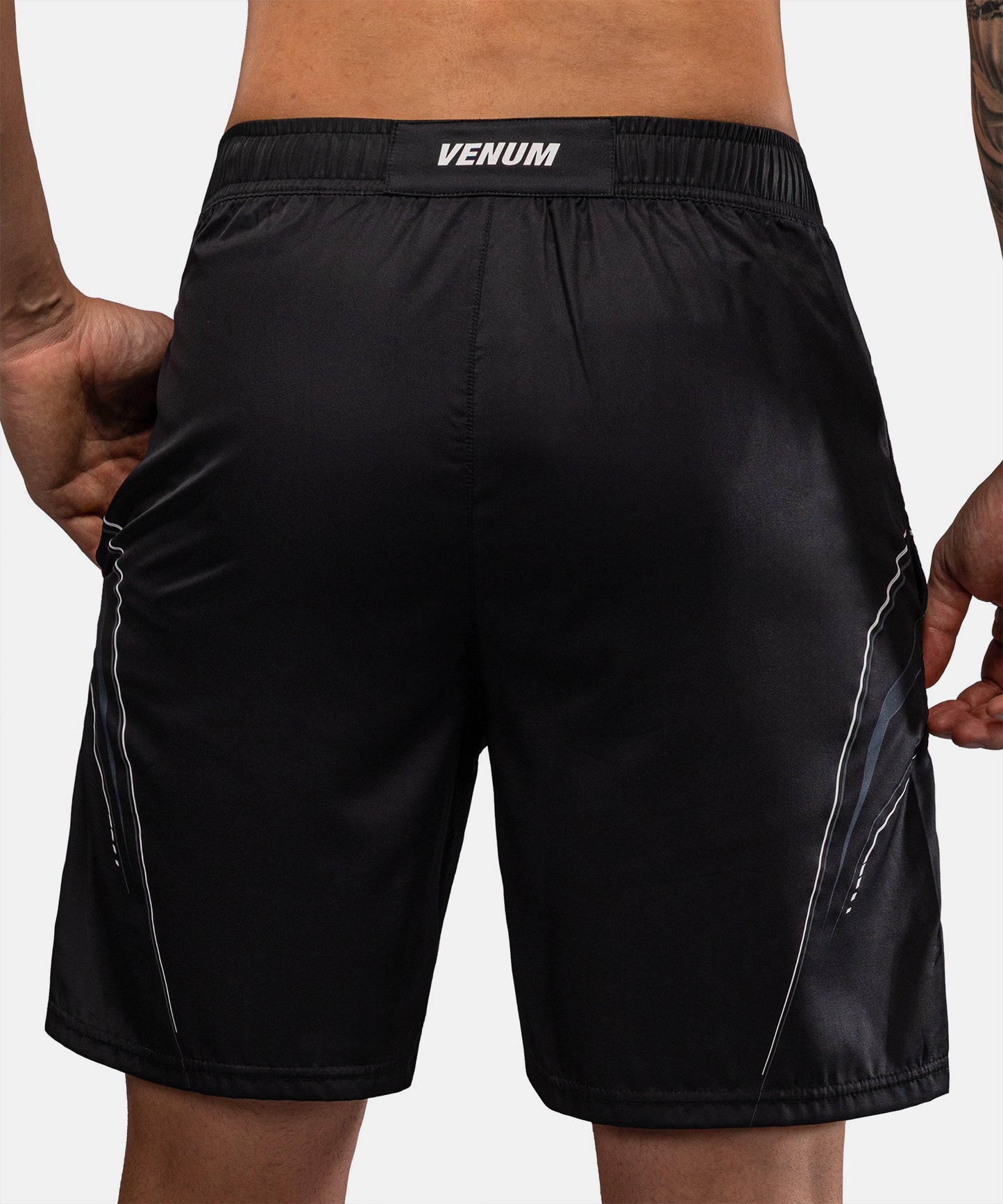 Pantaloncini da Allenamento Venum Streamline – Nero/Bianco