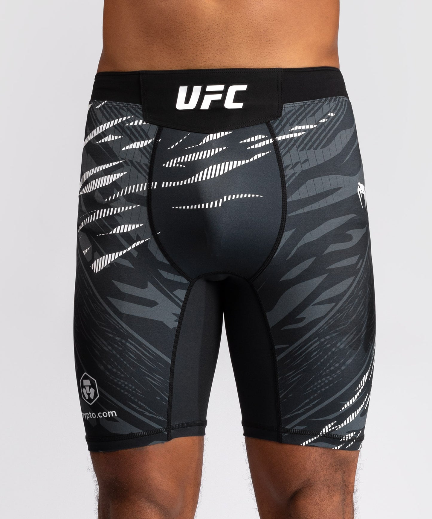 UFC Fusion by Venum Authentic Fight Night Vale Tudo Shorts para Hombre - Negro