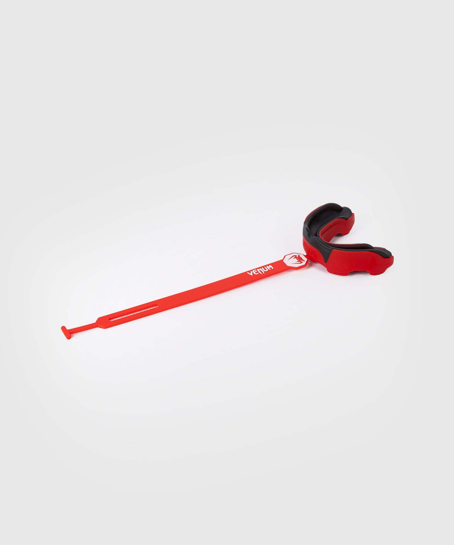 Venum Predator Protector Bucal Con Correa/Sin Correa – Rojo/Negro