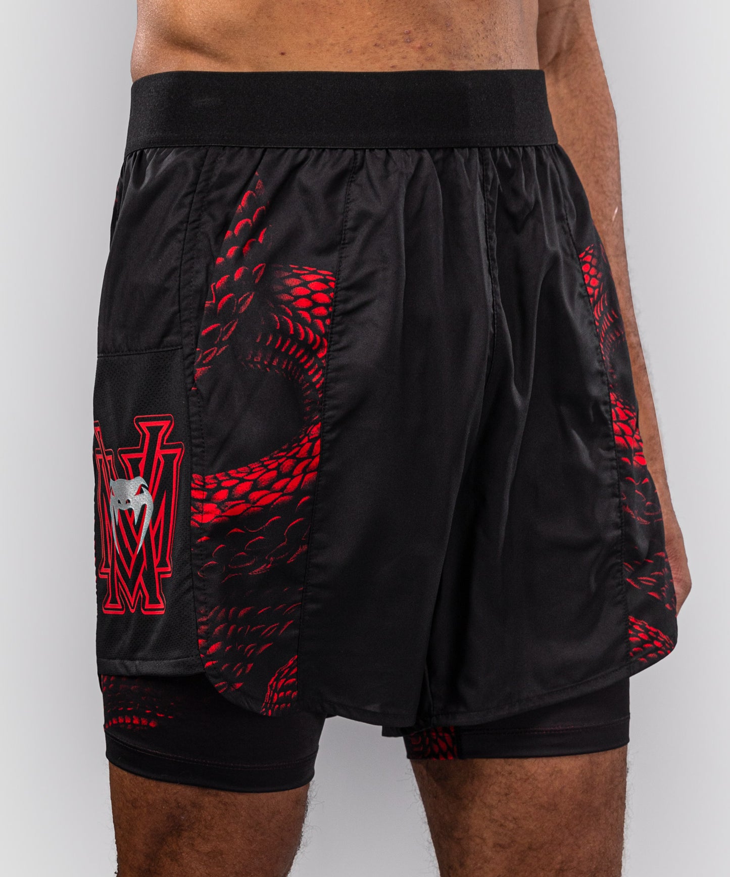 Venum Matupa Trainingsshorts - Schwarz/Rot/Silber