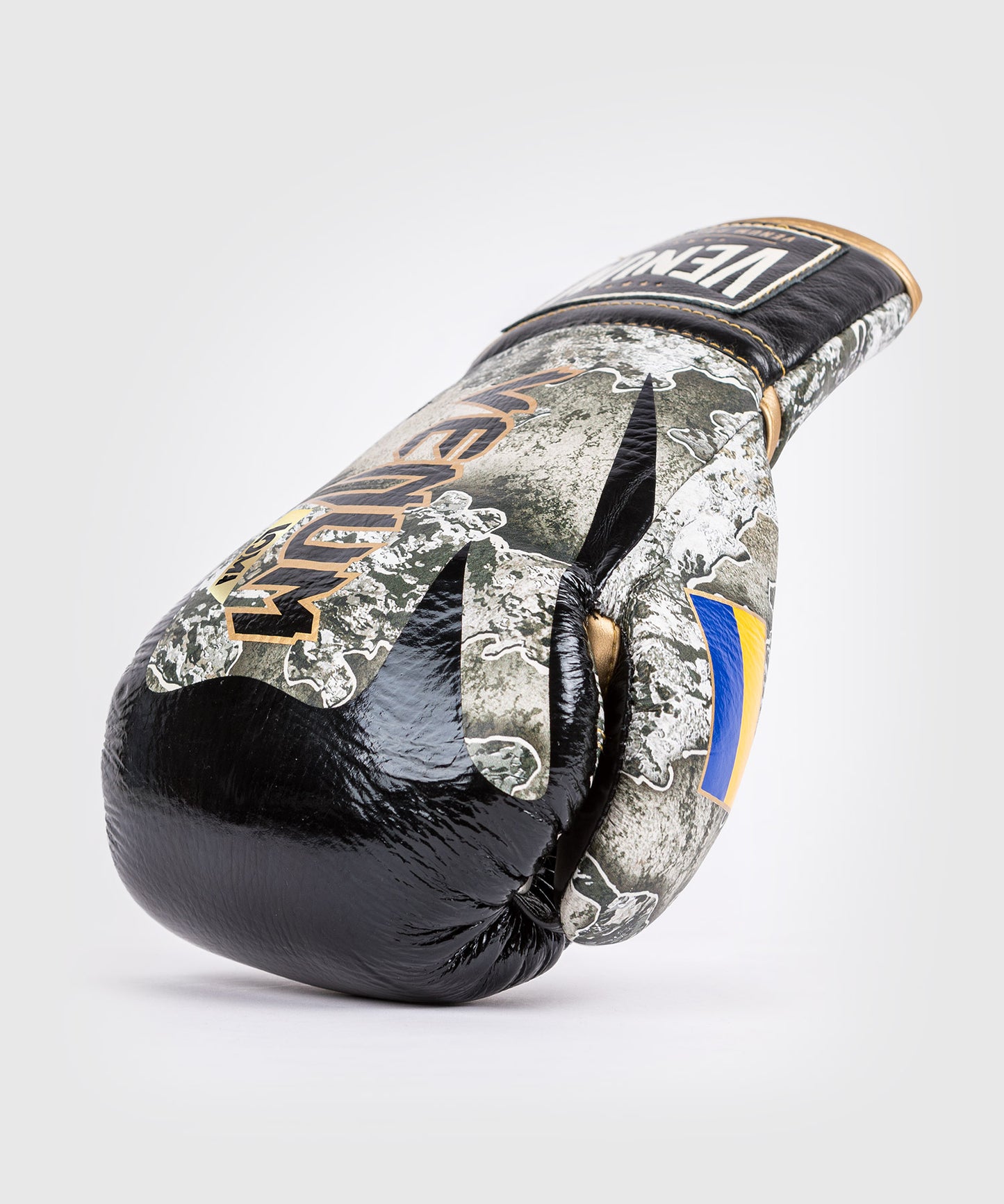 Venum x Realtree Loma Boxing Gloves Official - October 2022