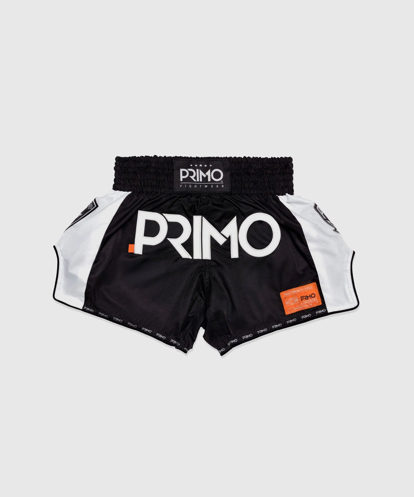 Primo Free Flow Series Pantaloncini da Muay Thai - Nero/Bianco