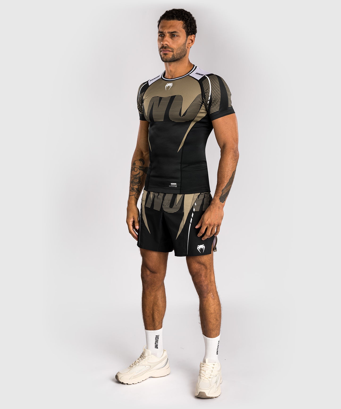 Venum Adrenaline Rashguard Manga Corta – Negro/Beige