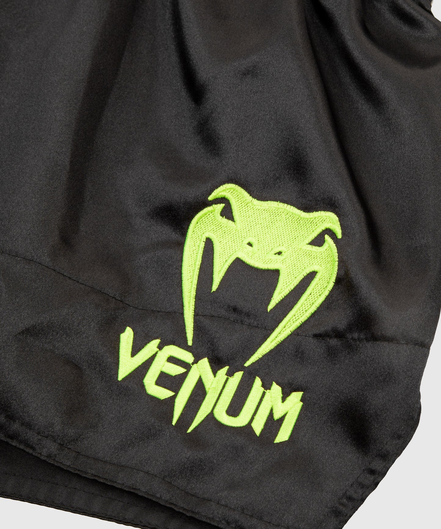 Venum Classic Muay Thai Short - Black/fluorescent yellow