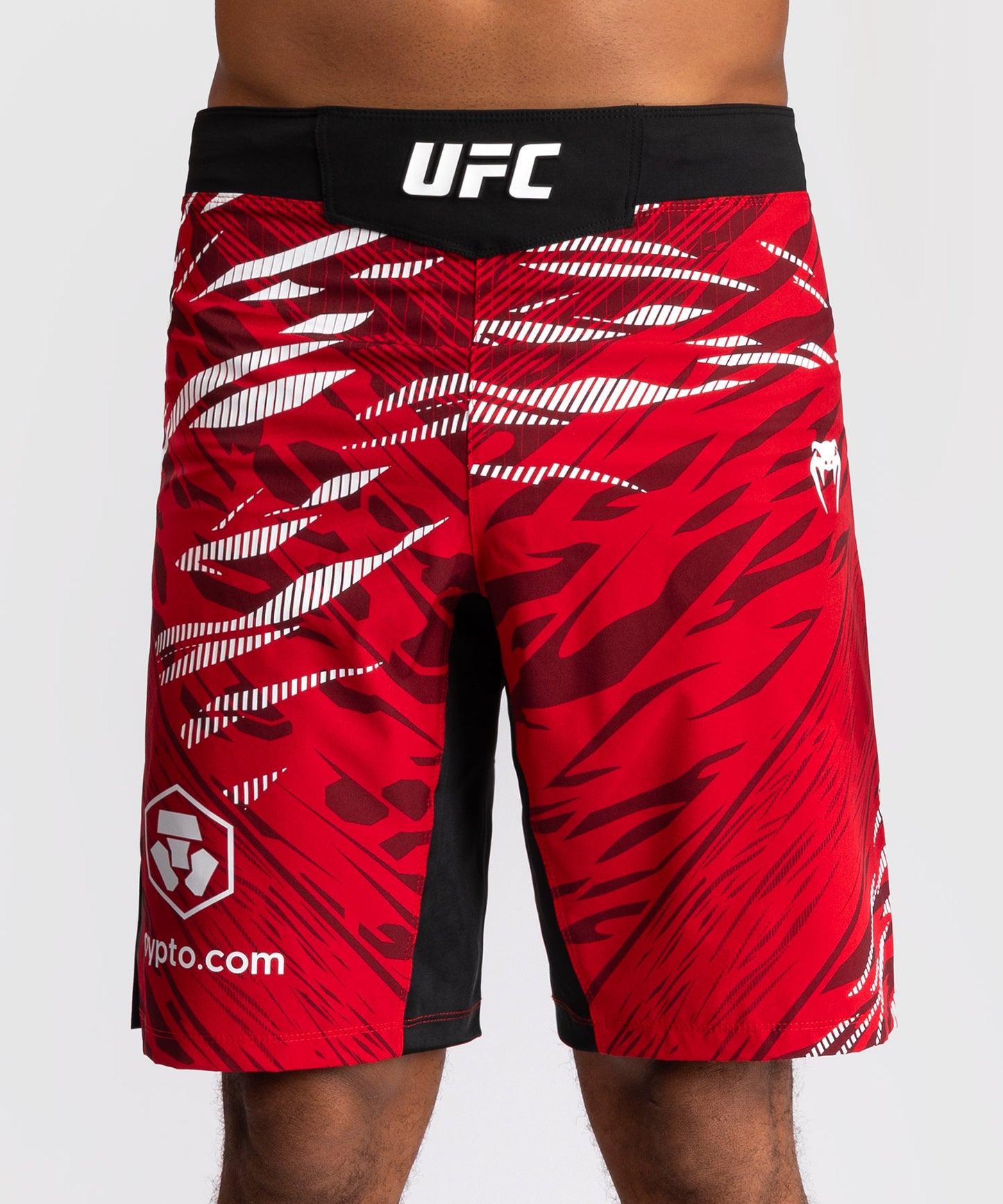 UFC Fusion by Venum Authentic Fight Night Shorts de Lucha para Hombre - Ajuste Largo - Rojo