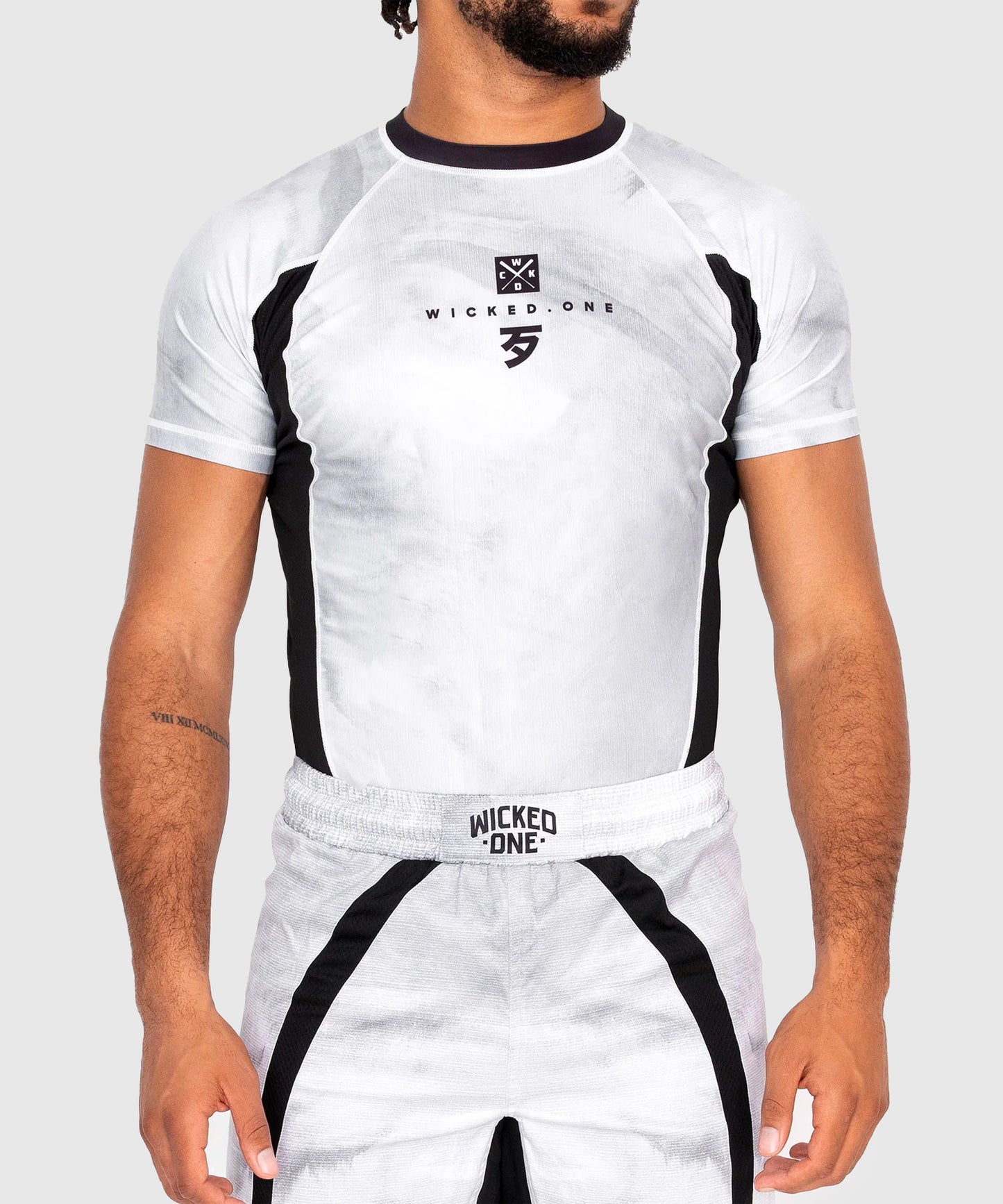 Wicked One Contest Rashguard de Manga Corta - Blanco/Negro
