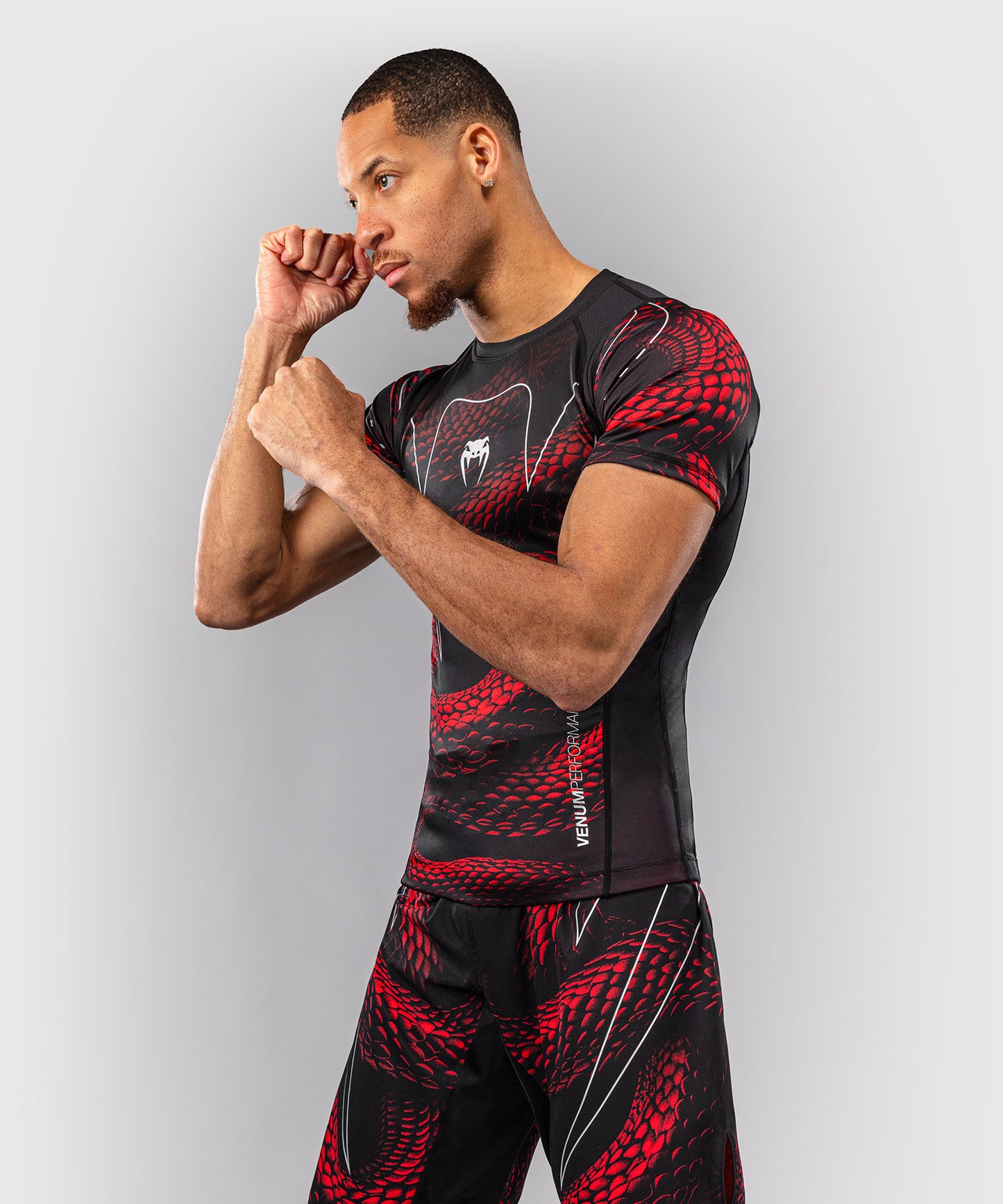 Venum Matupa Rashguard Manga Corta - Negro/Rojo/Gris Plateado