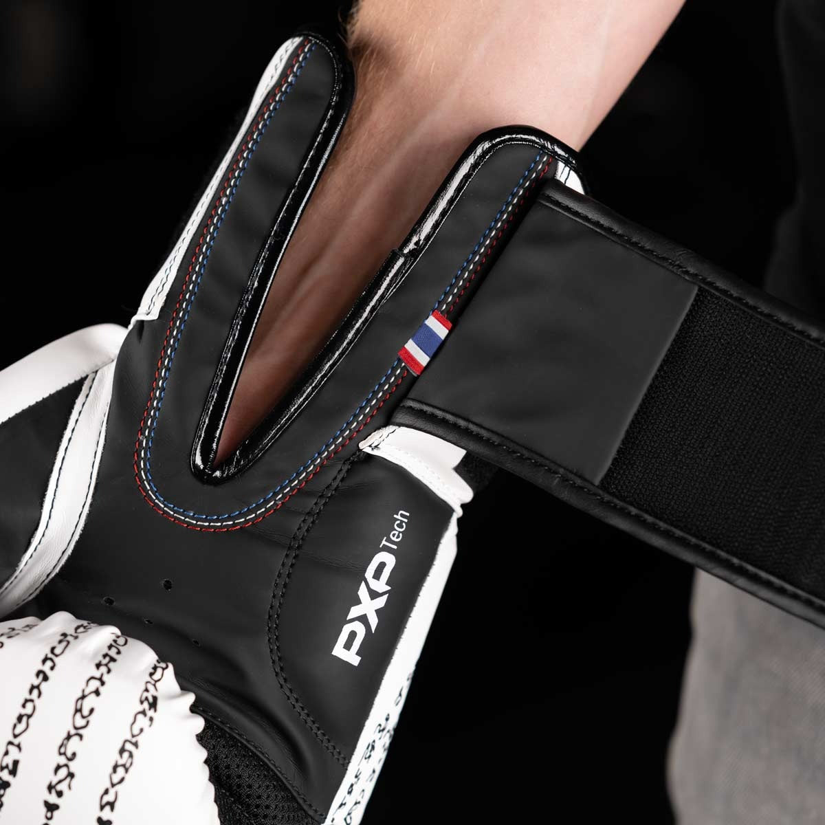 Phantom Athletics Muay Thai Guantoni da Boxe – Bianco