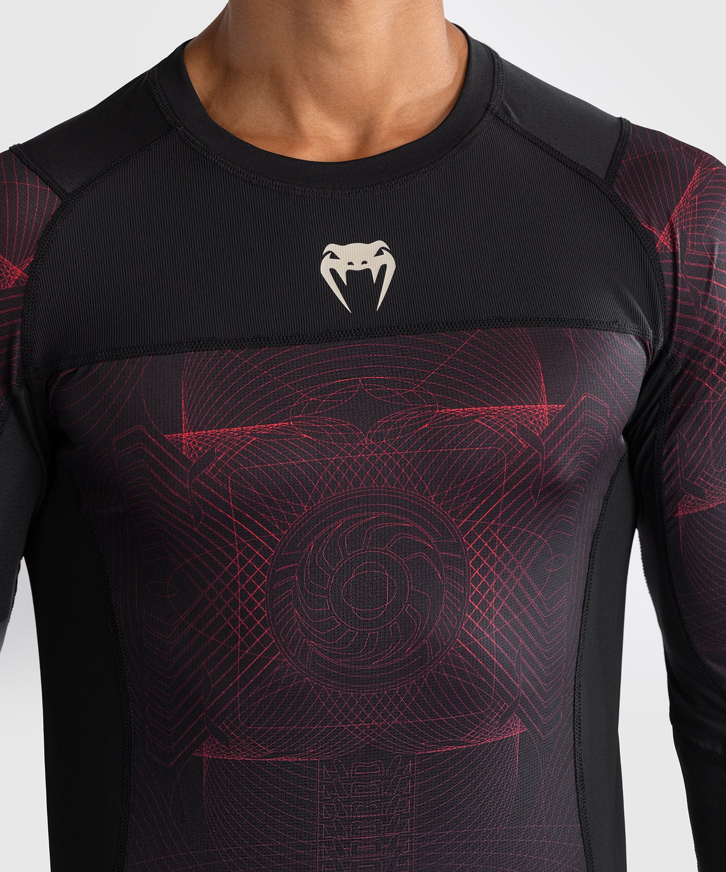 Venum G-Fit Air Rashguard de Manga Larga para Hombre - Negro Profundo/Rojo Fuego