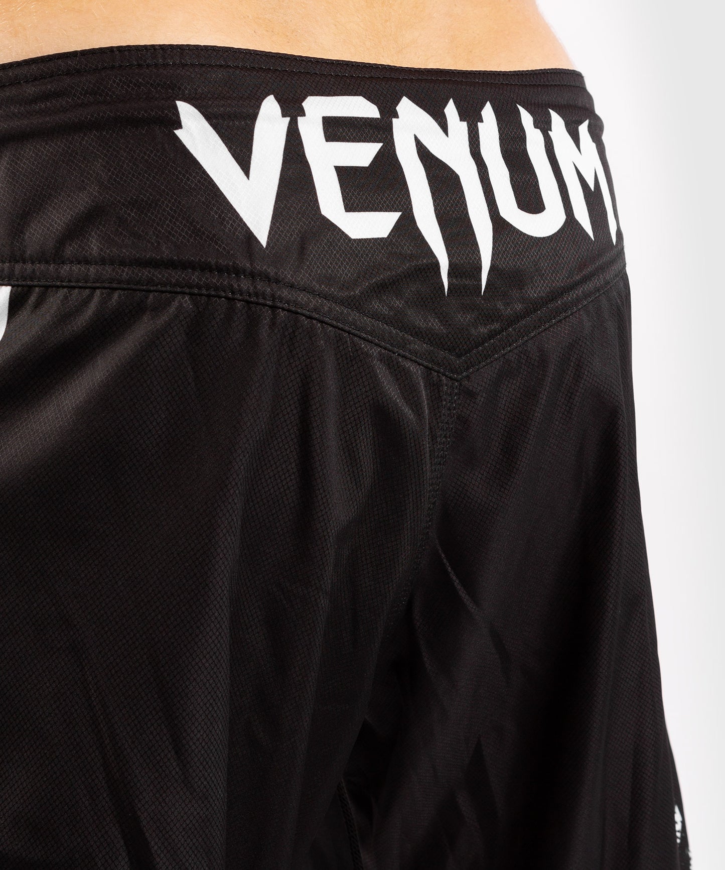 Fightshort Venum Signature - Noir/Blanc