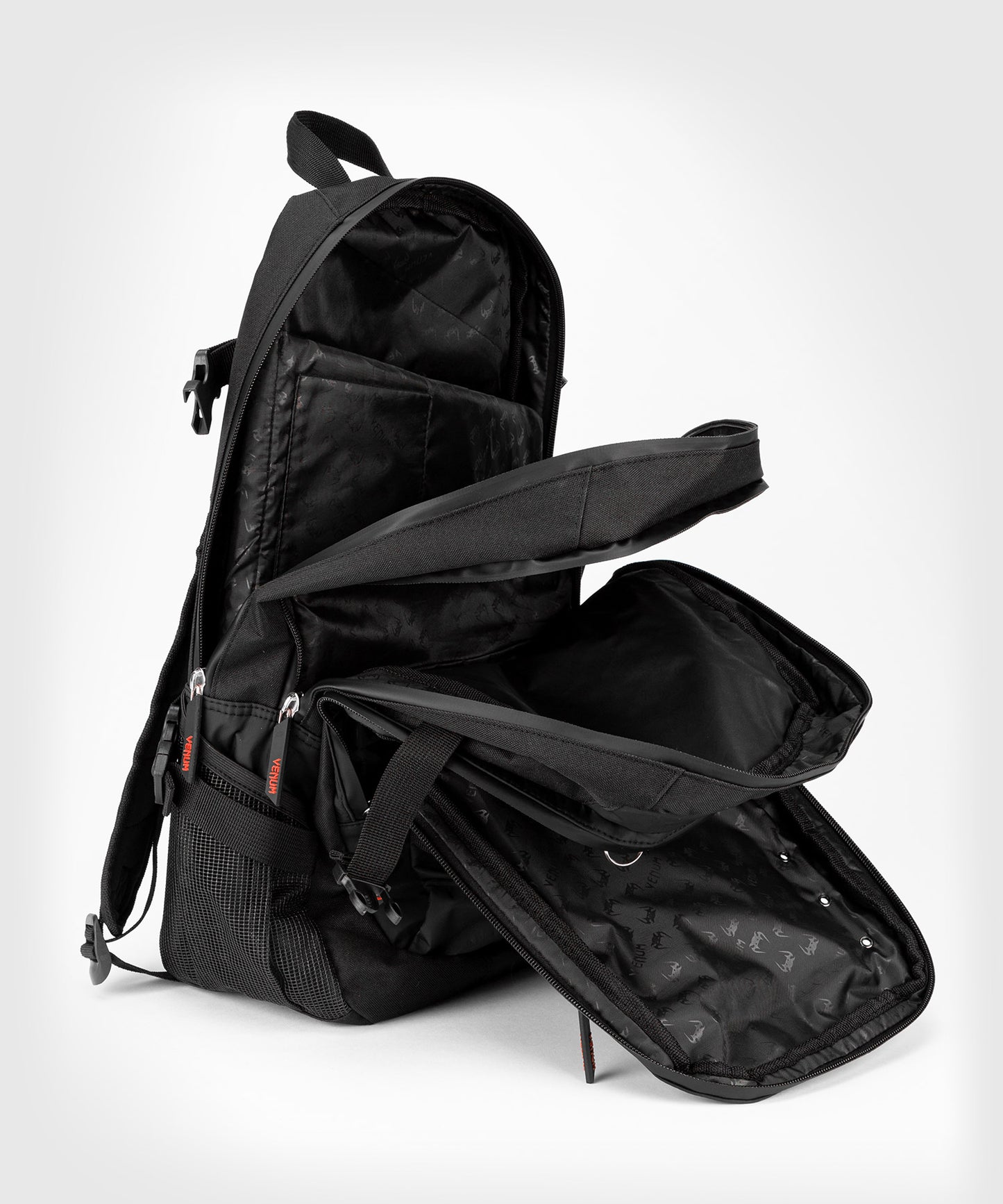Venum Challenger Pro Evo Rucksack (20-25L) – Schwarz/Rot