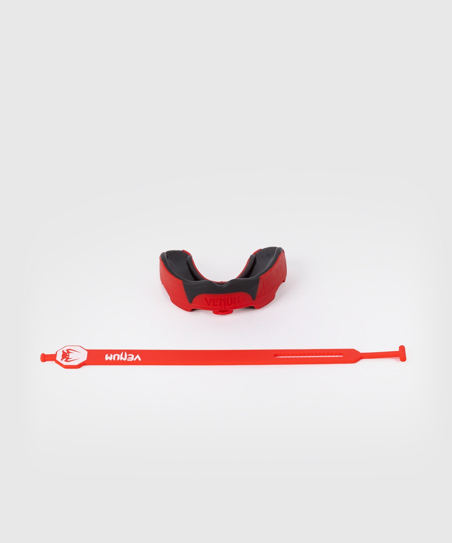 Venum Predator Protector Bucal Con Correa/Sin Correa – Rojo/Negro