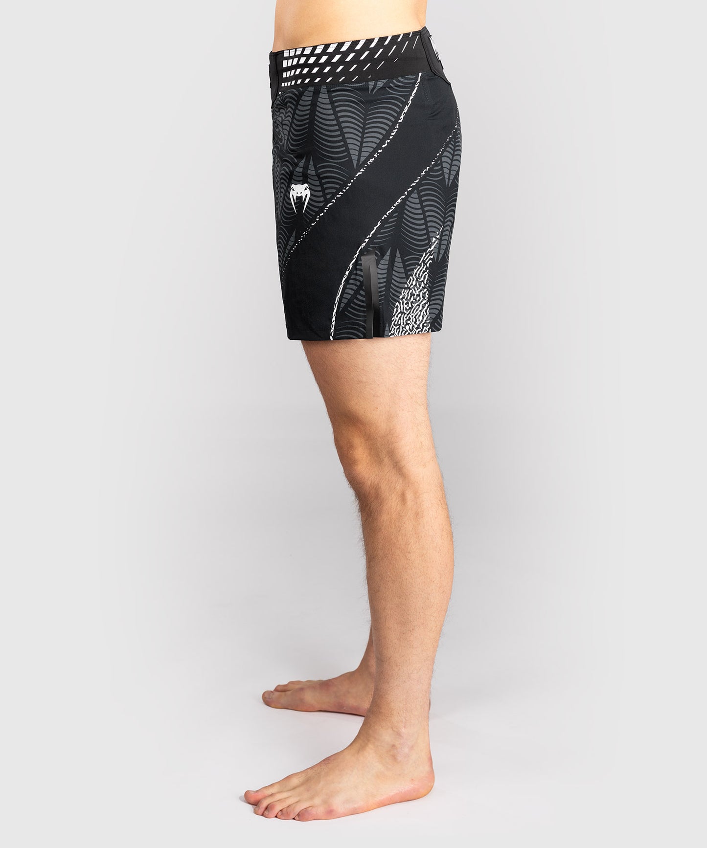 UFC Zenith by Venum Authentic Fight Night Kurze Passform Fight Short Herren - Schwarz