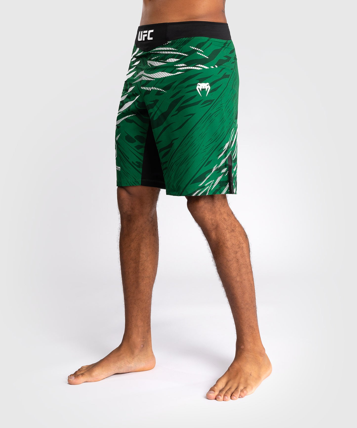 UFC Fusion by Venum Authentic Fight Night Herren Fight Short - Long Fit - Grün