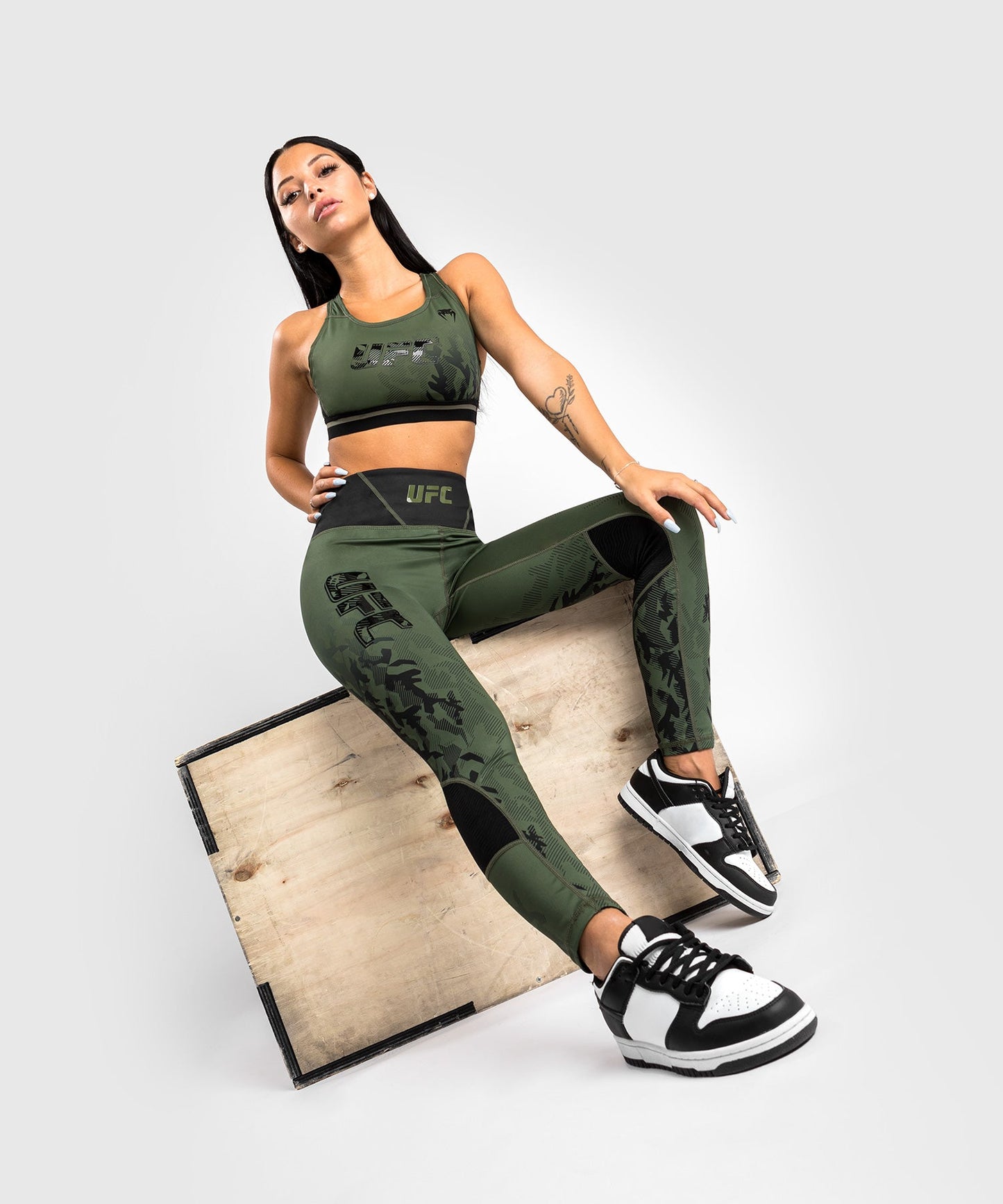 Women's UFC Leggings Venum Authentic Fight Week - Khaki