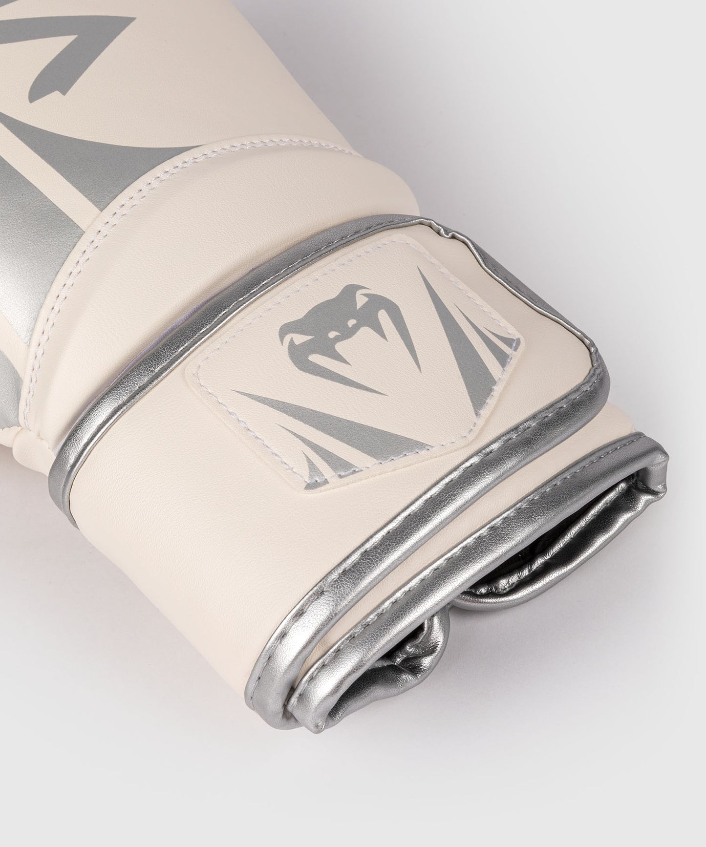 Venum Challenger 2.5 Boxhandschuhe – Weiß/Silber