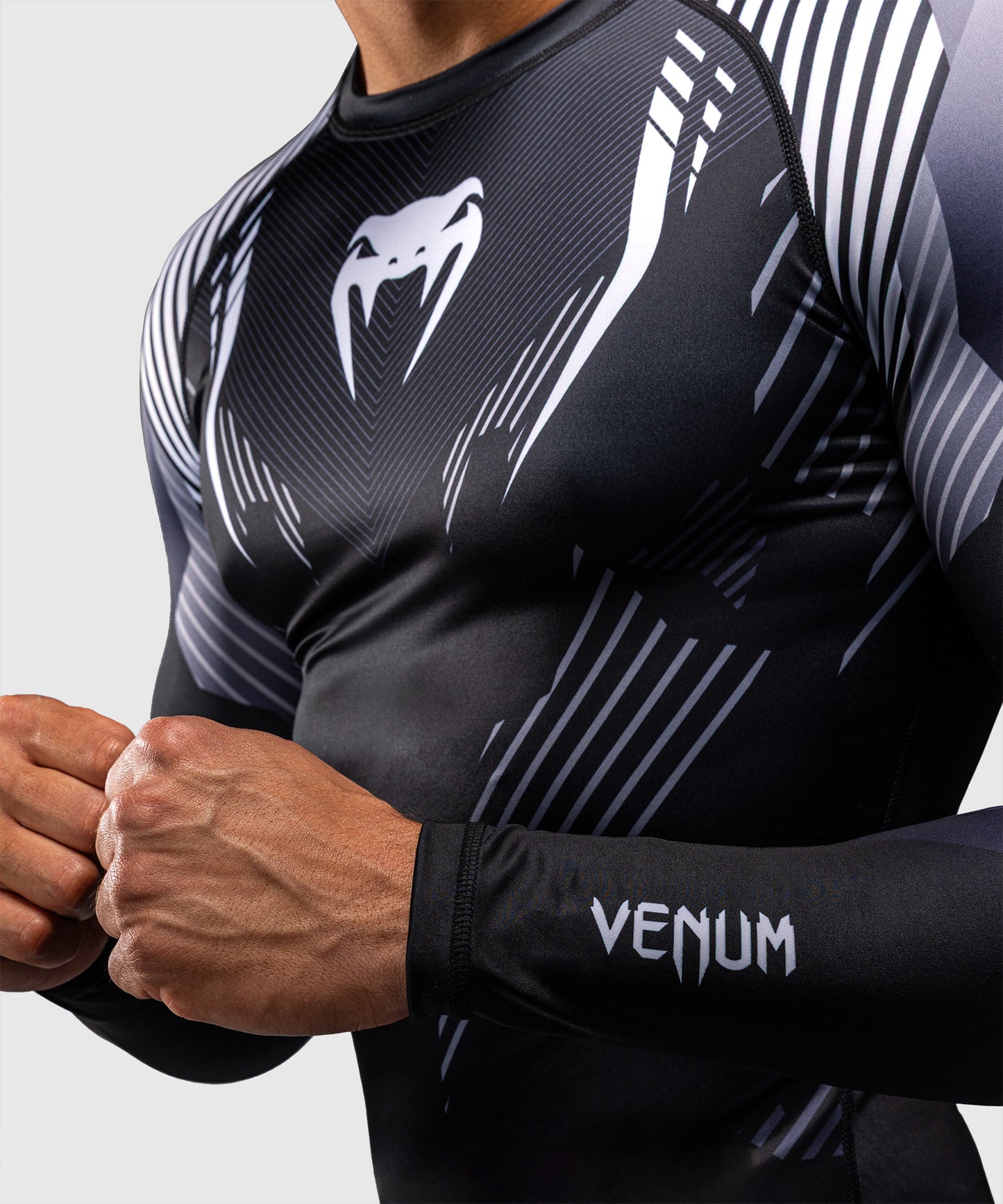 Venum No-Gi 6.0 Long Sleeve Rashguard - Black/White