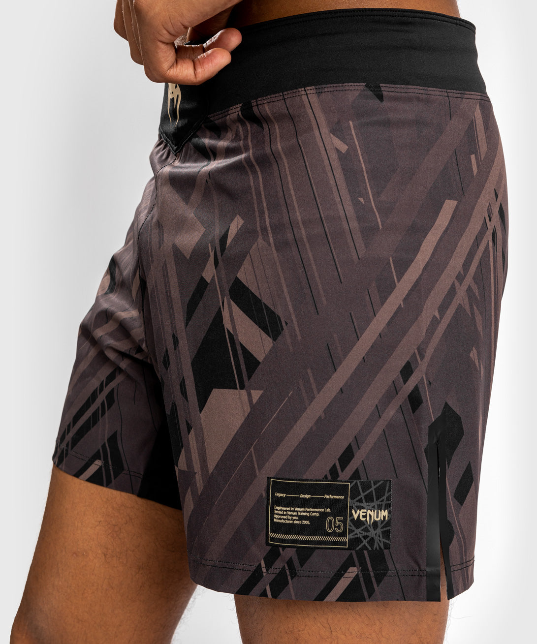 Venum Tecmo 2.0 Fightshort - Black/Brown