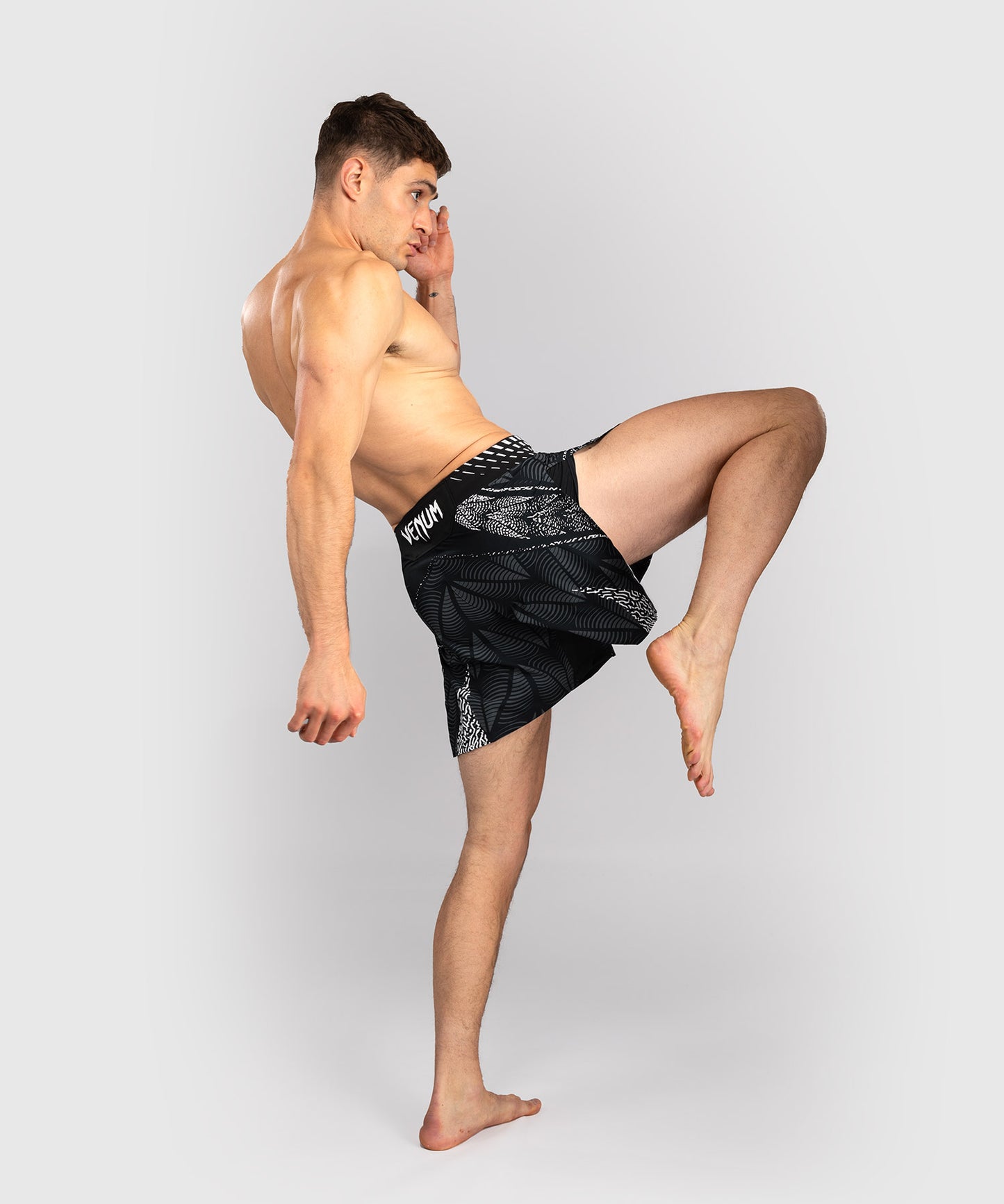 UFC Zenith by Venum Authentic Fight Night Gladiator Fight Short Herren - Schwarz