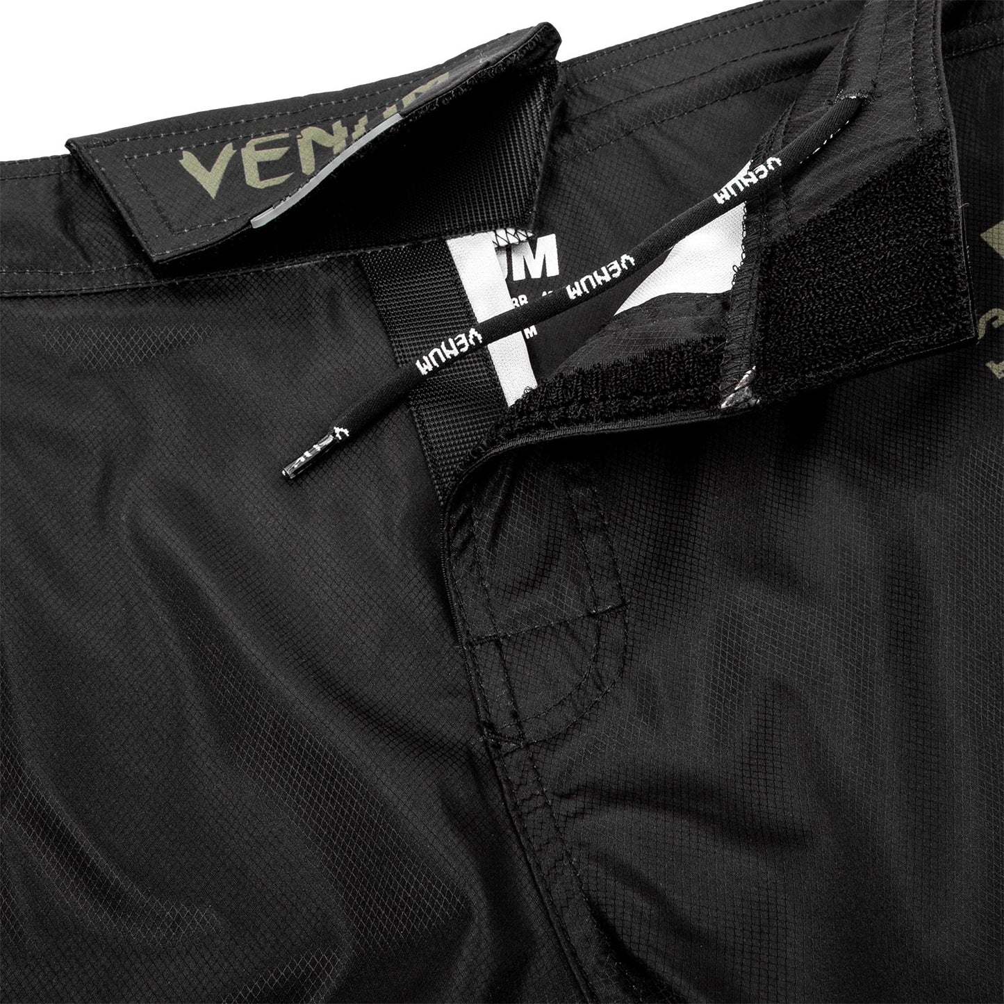Venum Signature Fightshorts - Black/Khaki - Exclusive