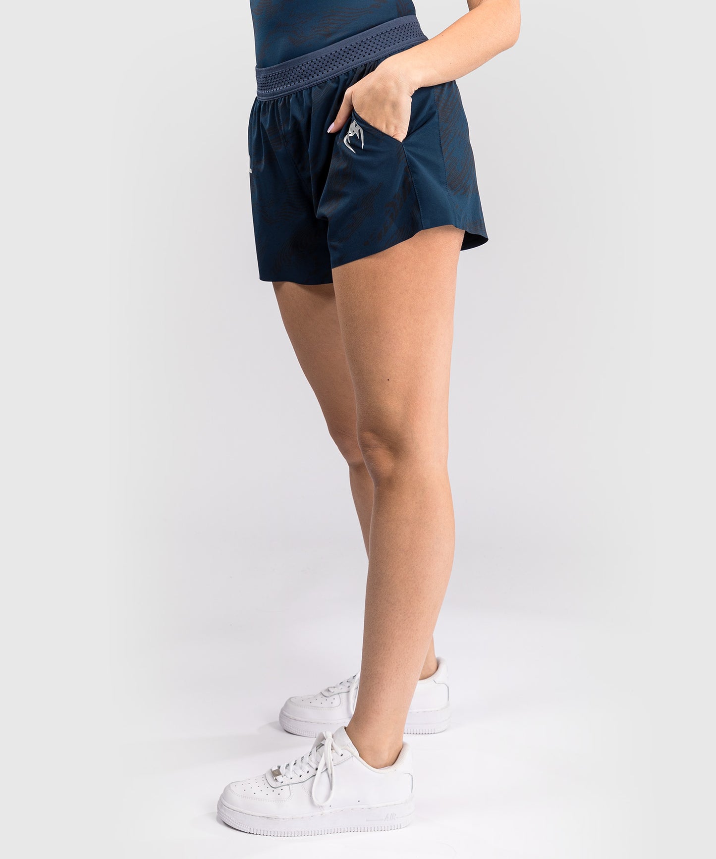 UFC Fusion by Venum Fight Week Shorts Performance per Donna - Blu oceanico