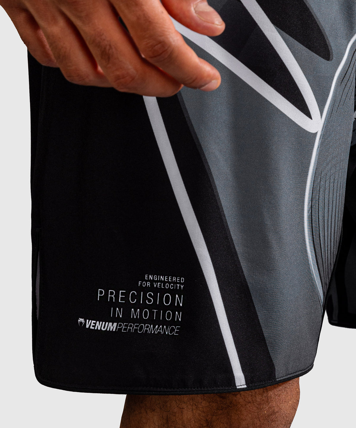 Venum Crimson Viper 2.0 Fightshorts - Negro/Gris