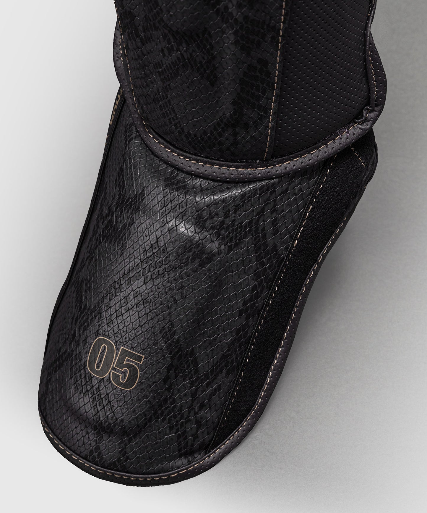 Venum Impact Evo Scales Espinilleras – Gris Oscuro