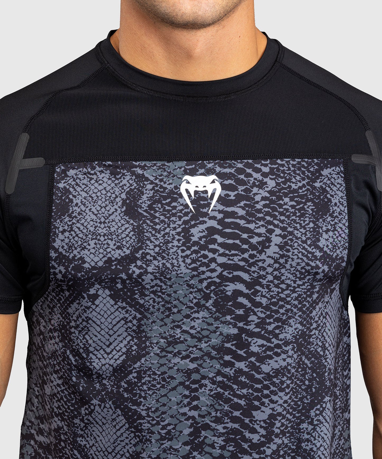 Venum G-Fit Scales Dry-Tech T‑Shirt – Schwarz/Anthrazitgrau