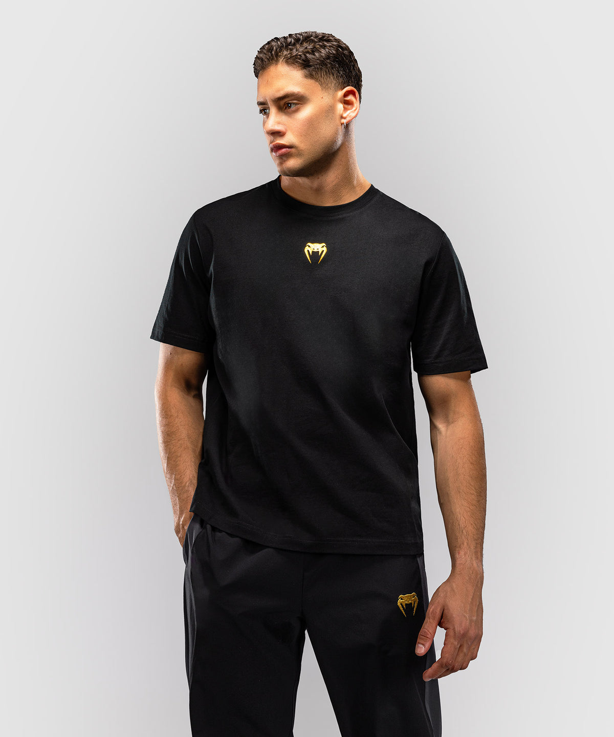 Venum Essential T-shirt in cotone - Nero/Oro