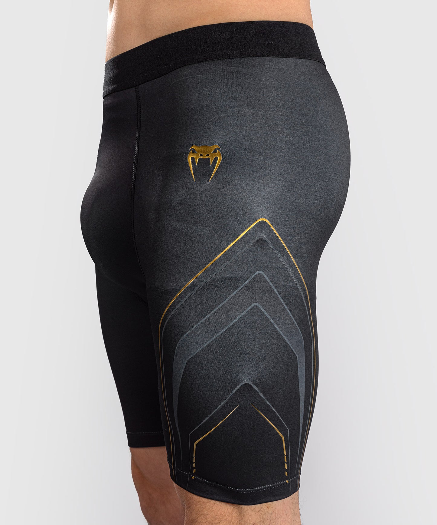 Venum Streamline Vale Tudo Shorts - Black/Gold
