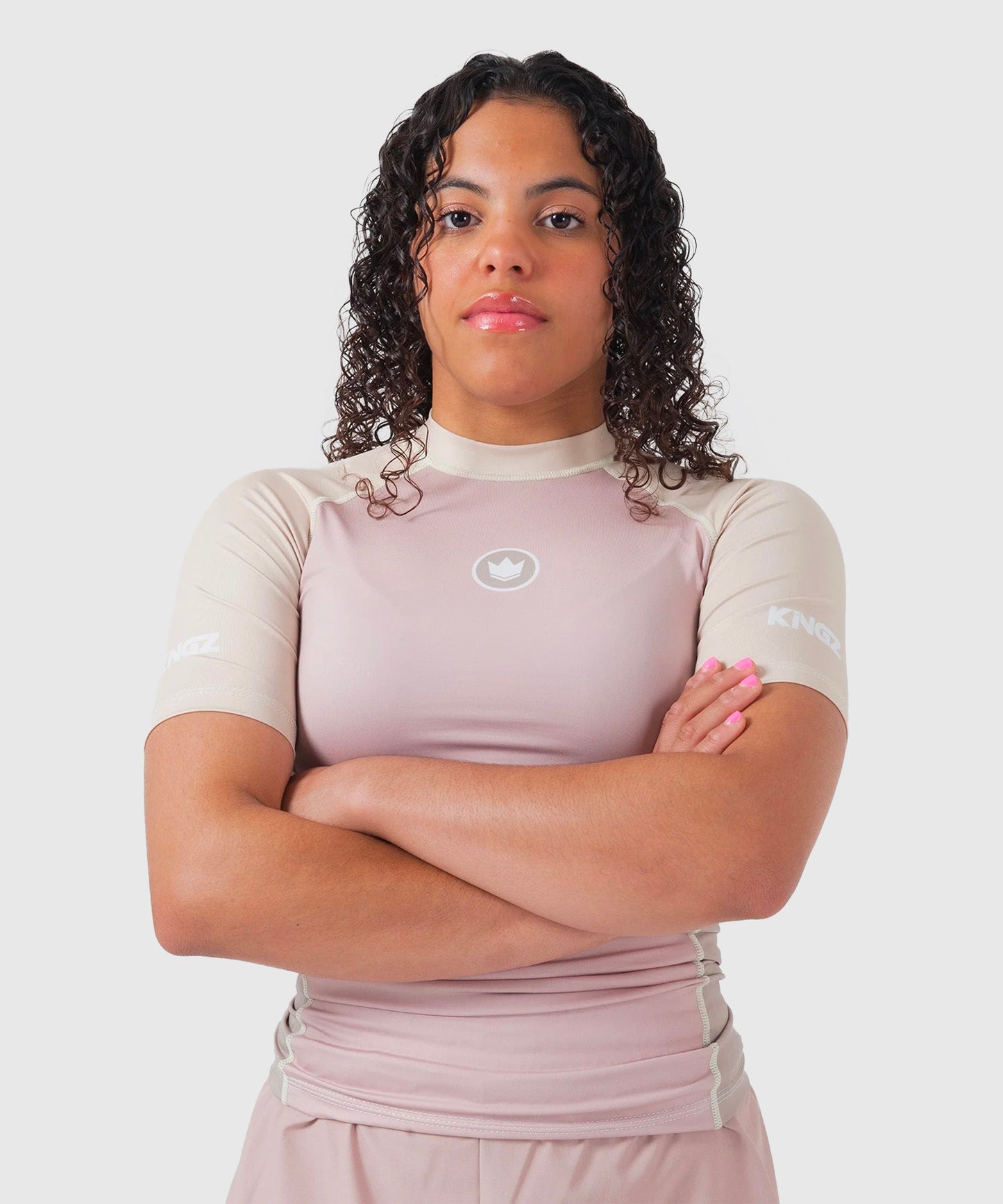 Kingz Terra Rashguard a Maniche Corte da Donna - Rosa/Beige