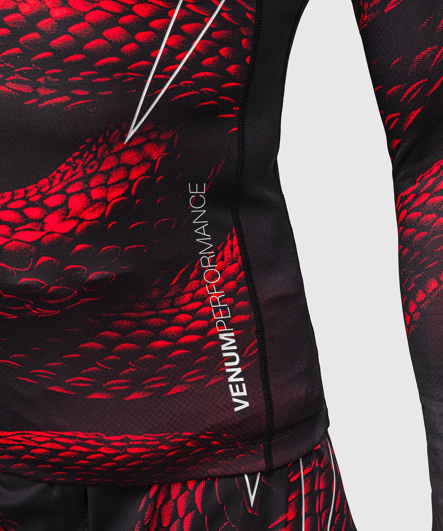 Venum Matupa Langarm Rashguard - Schwarz/Rot/Silber