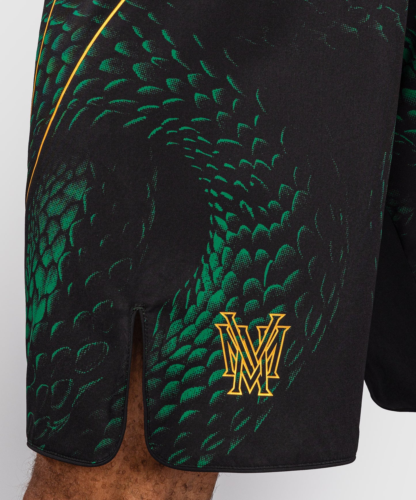 Venum Matupa Short de Combate - Negro/Verde/Oro