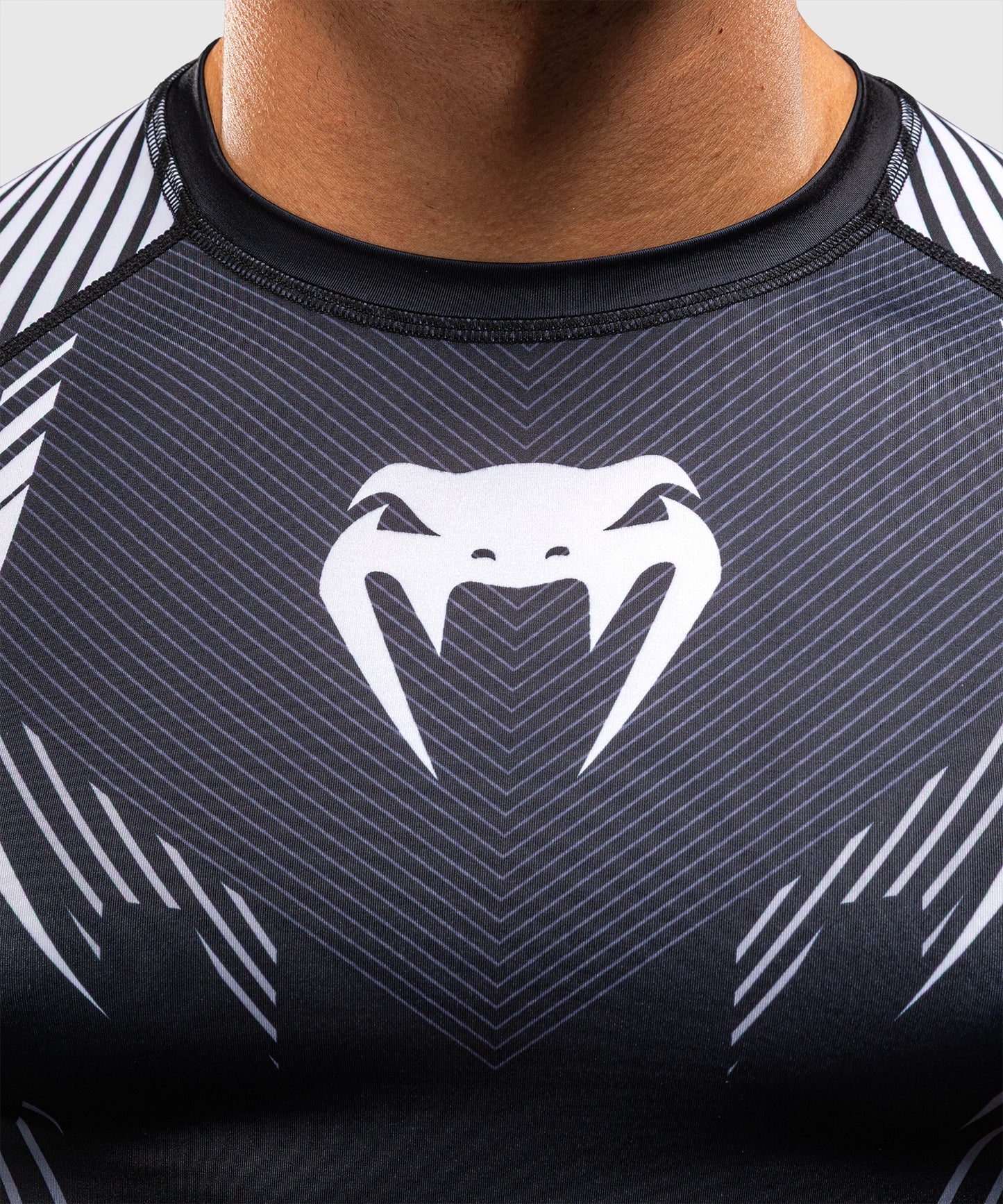 Rashguard à Manches Courtes Venum No-Gi 6.0 - Noir/Blanc