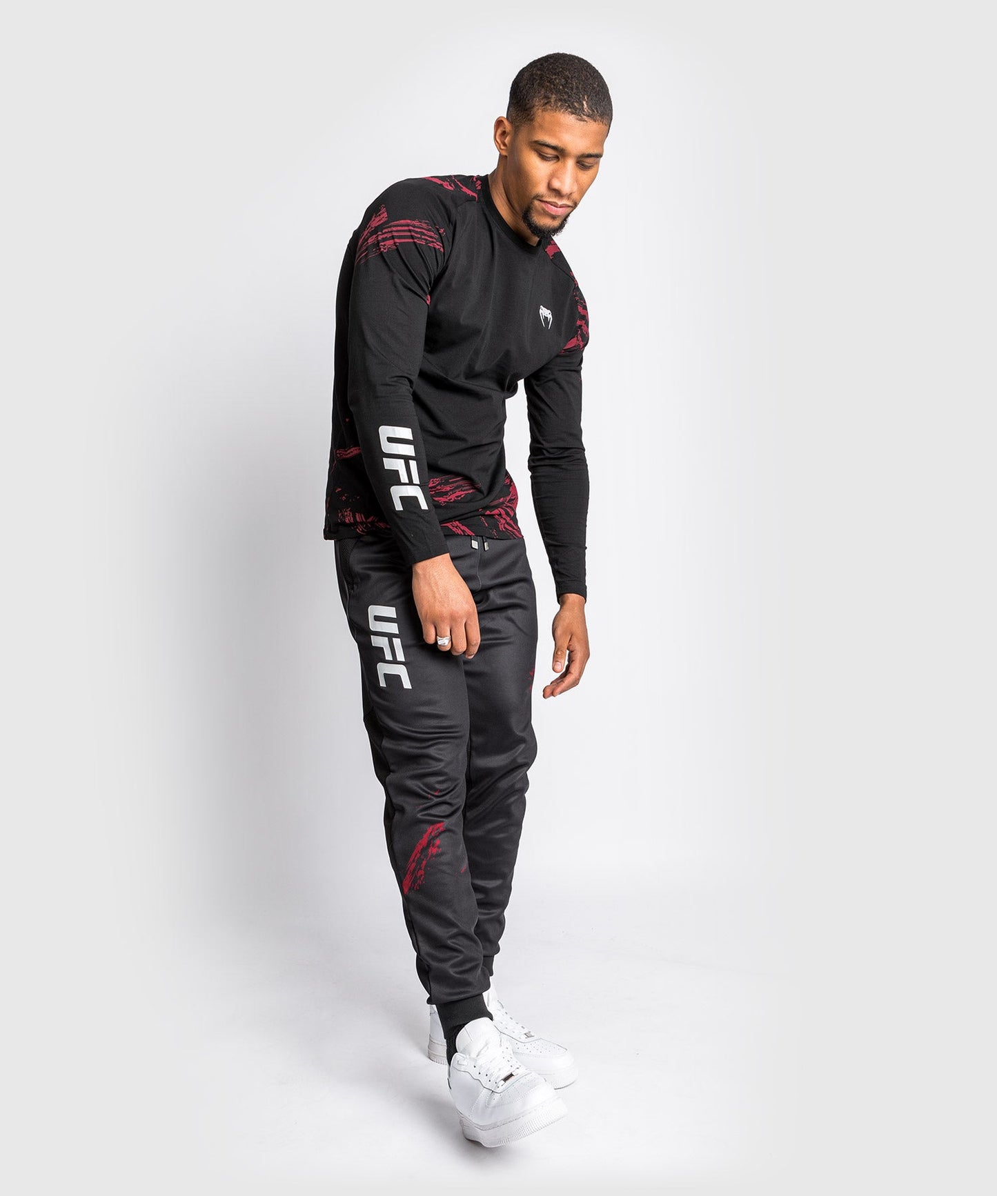 Venum Authentic Fight Week 2.0 UFC sweatpants - Black/Red