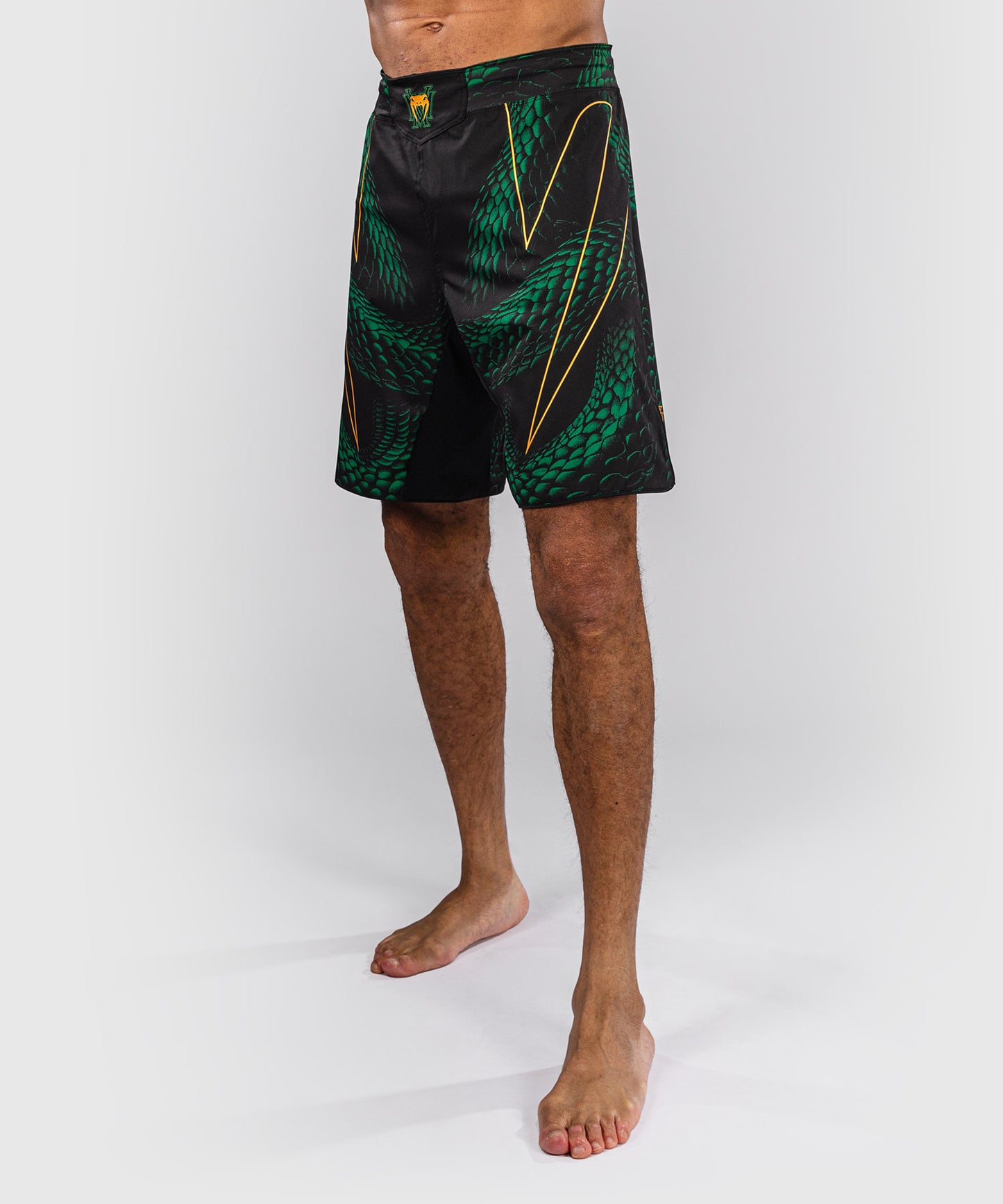 Venum Matupa Short de Combate - Negro/Verde/Oro