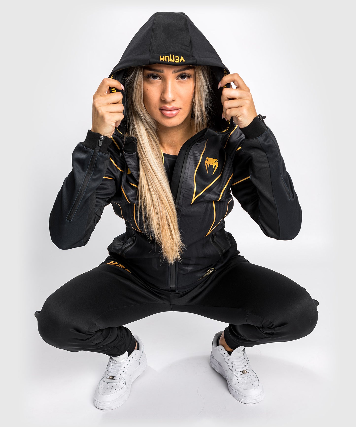 UFC Venum Authentic Fight Night 2.0 Frauen Walkout Hoodie - Champion