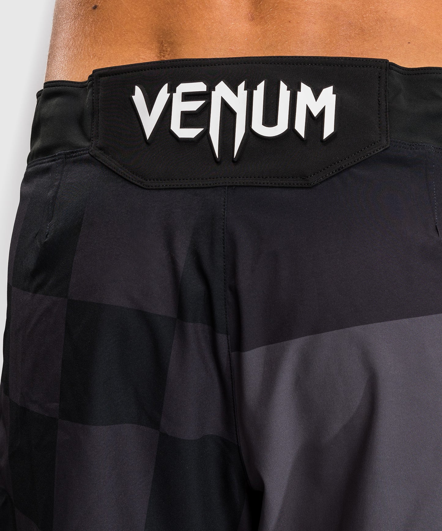 UFC Unrivaled by Venum Stipe Miocic Pantalones Cortos de Lucha Ajustados para Hombres - Negro
