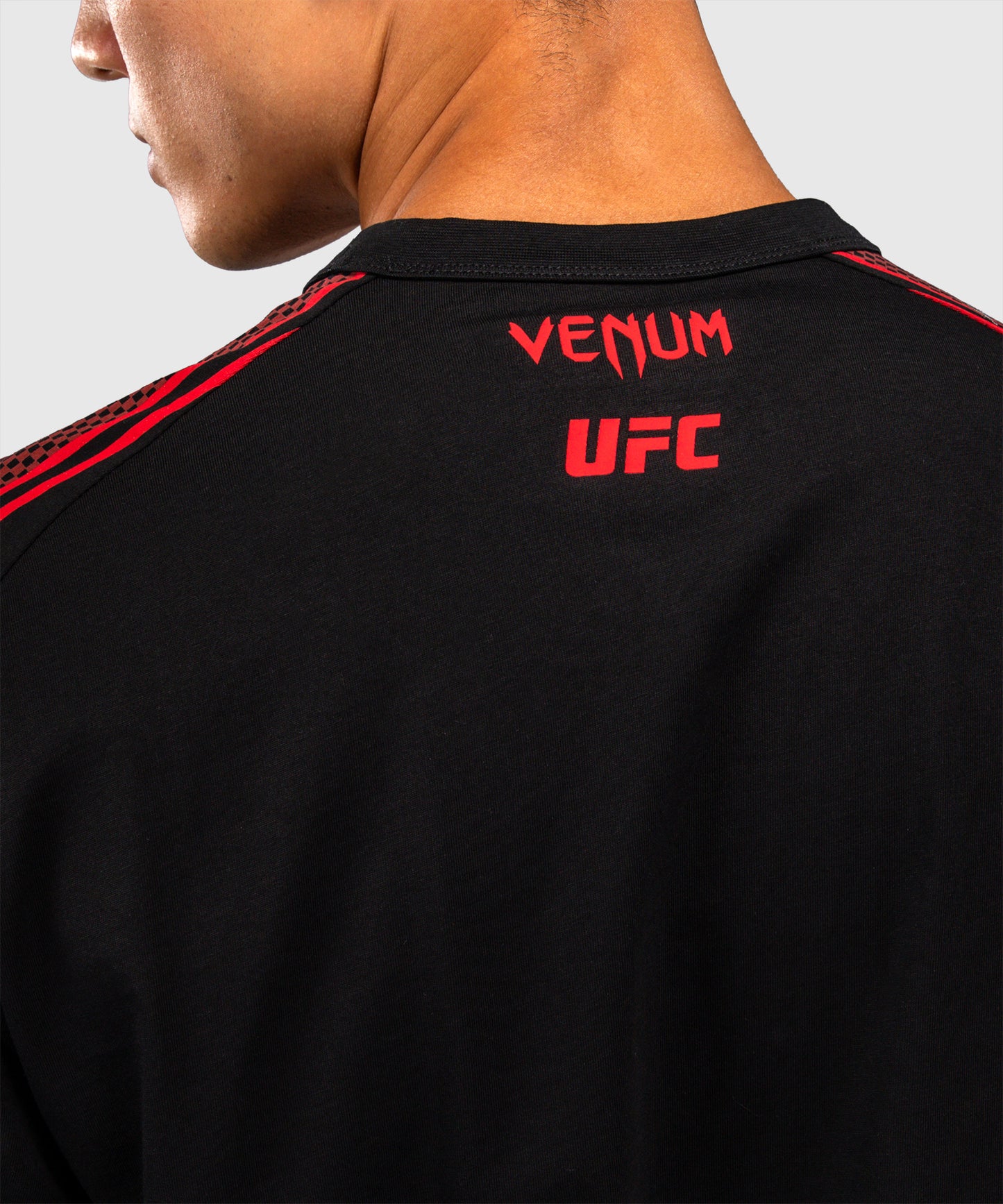 Venum UFC Unity by Venum Authentic Fight Week Herren-Langarm-T-Shirt - Schwarz