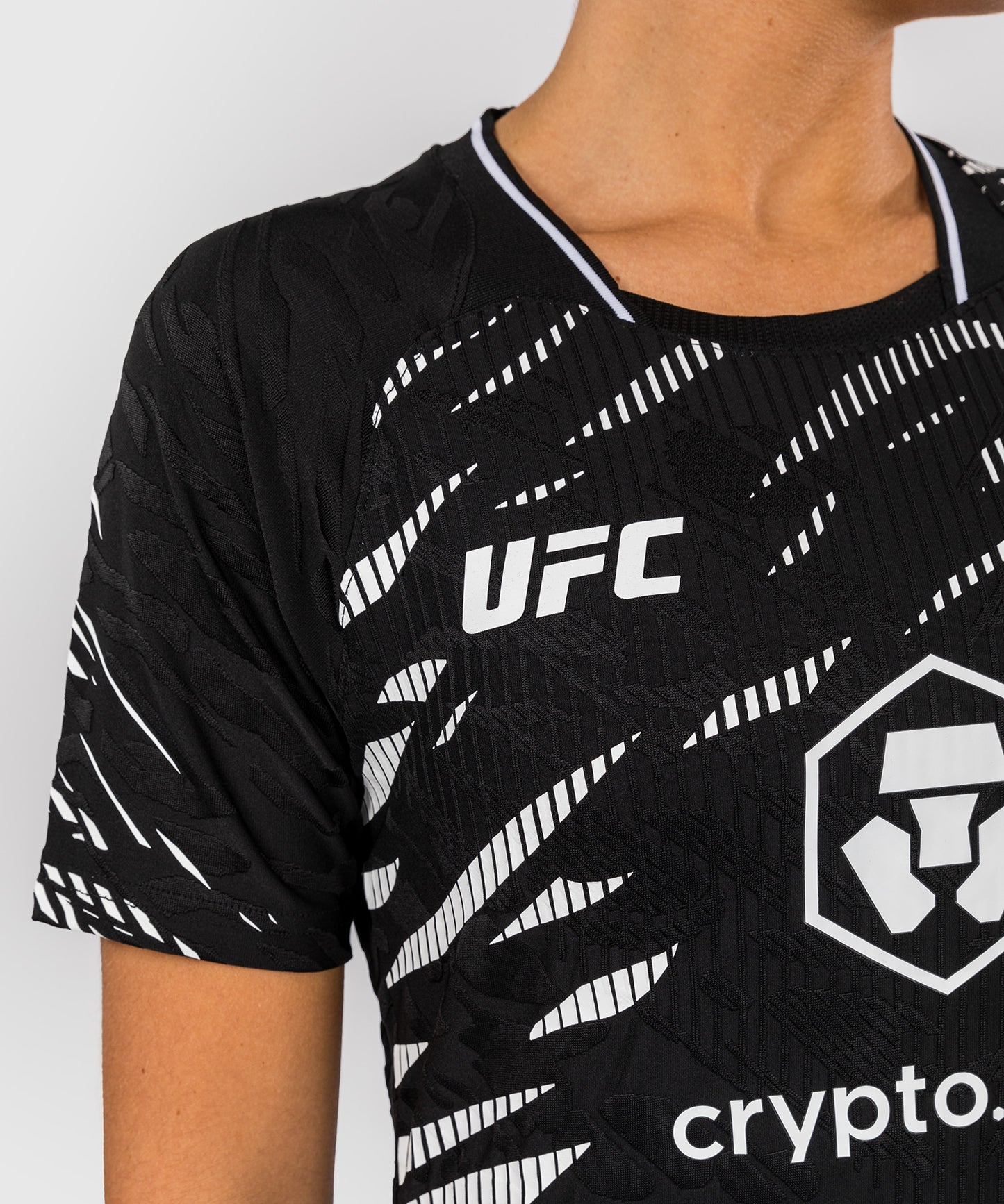 UFC Fusion by Venum Authentic Fight Night Camiseta de Salida para Mujer - Negro