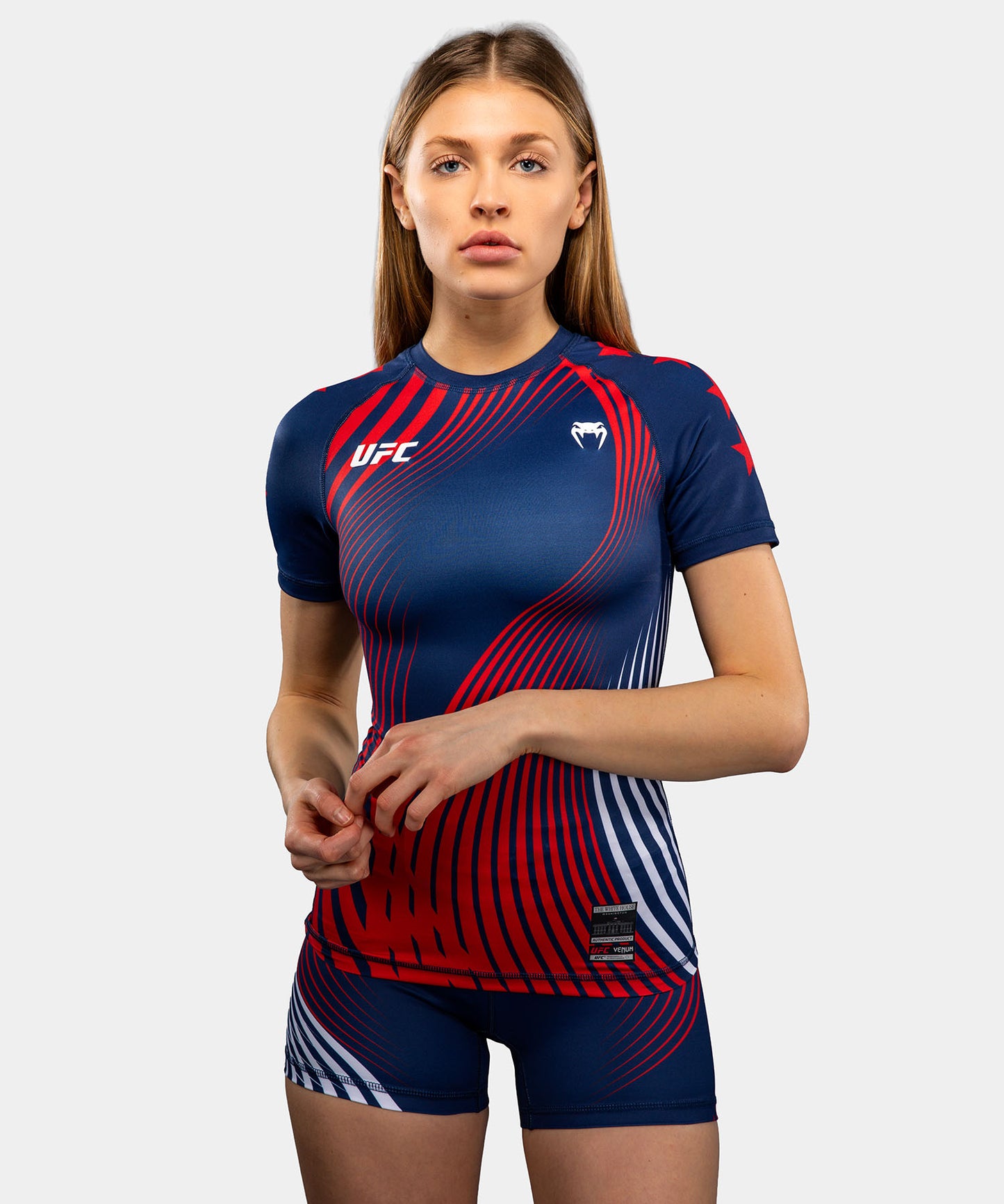 Official UFC Freedom 250 by Venum Authentic Fight Night kurzärmliges Rashguard für Damen - Blau