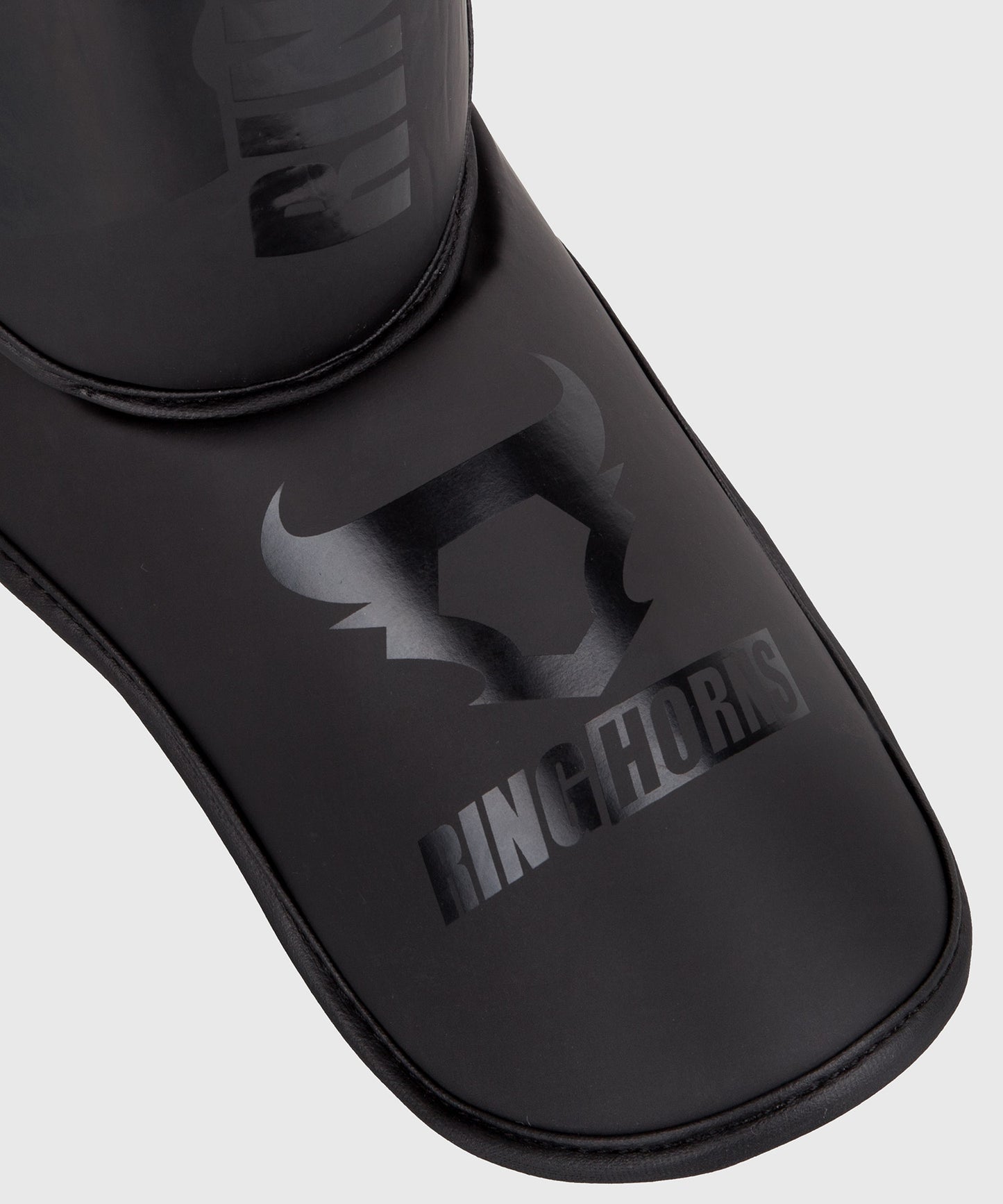 Protège-tibias et pieds Ringhorns Charger by Venum - Noir/Noir