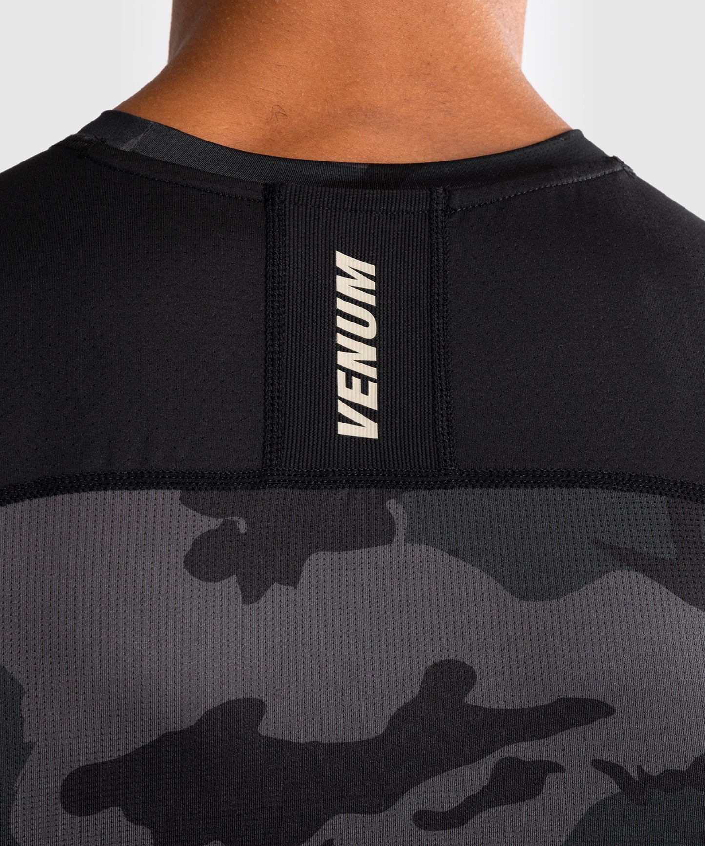 Rashguard sans Manches Venum G-Fit Air pour Hommes - Camo Urban
